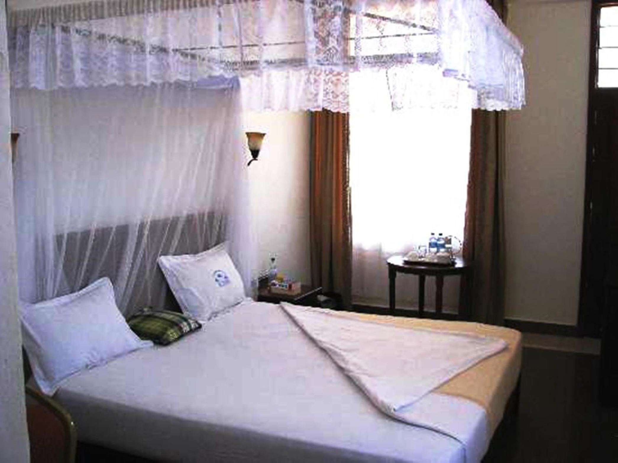 Twin bed