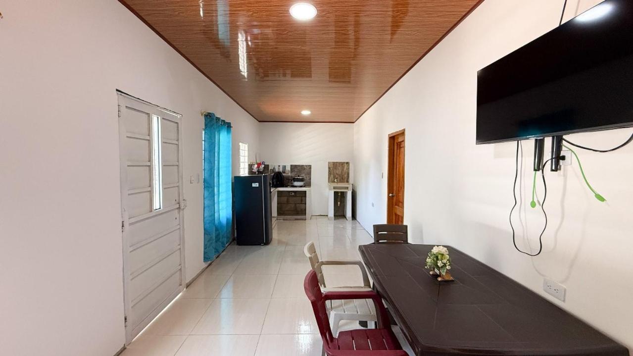 Family Room with Private Bathroom photo 2