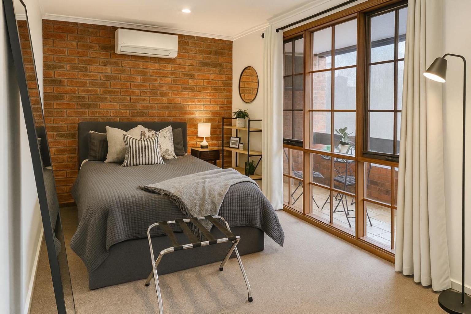 Apartment with View and Balcony photo 3