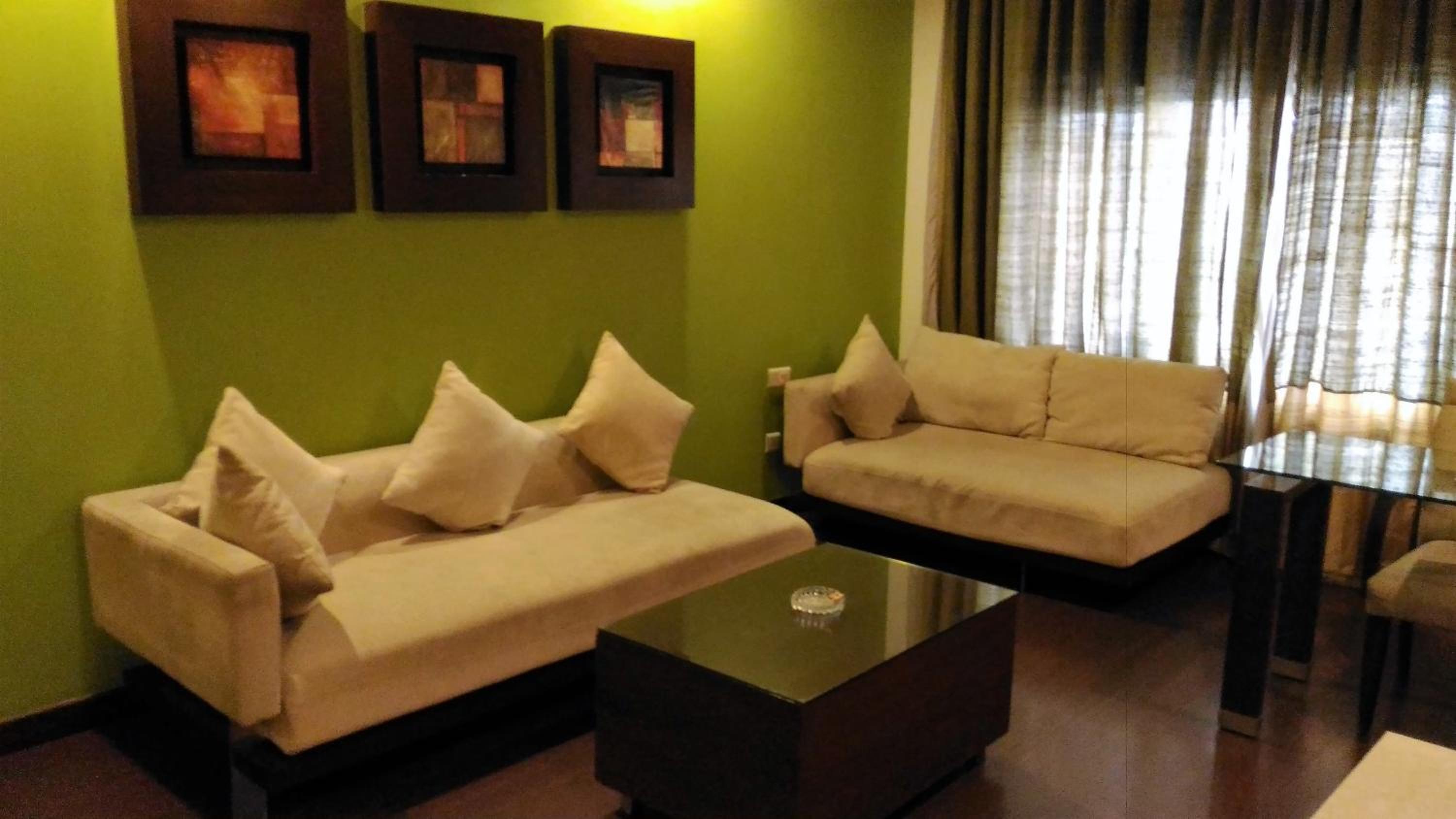 Suite - Photo 4