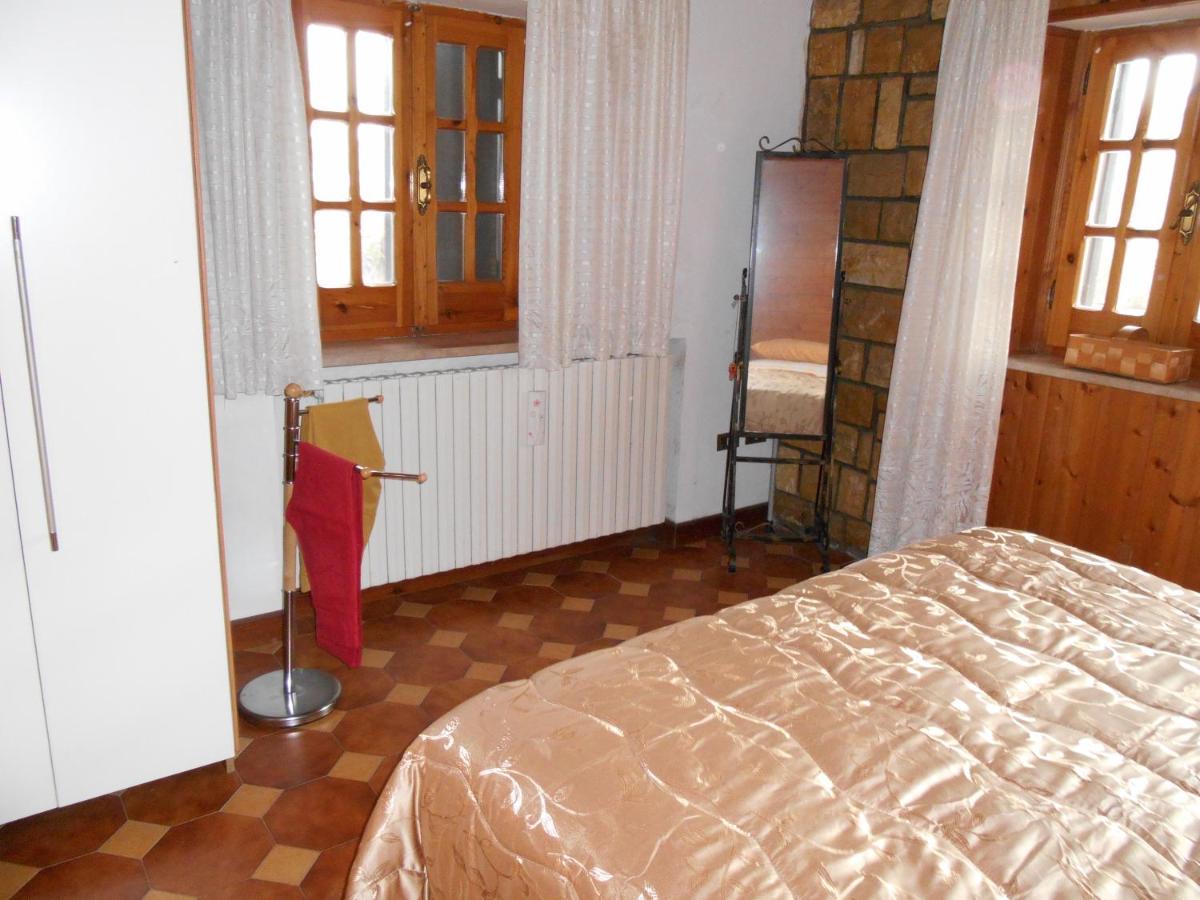 Deluxe Double Room with Balcony photo 2