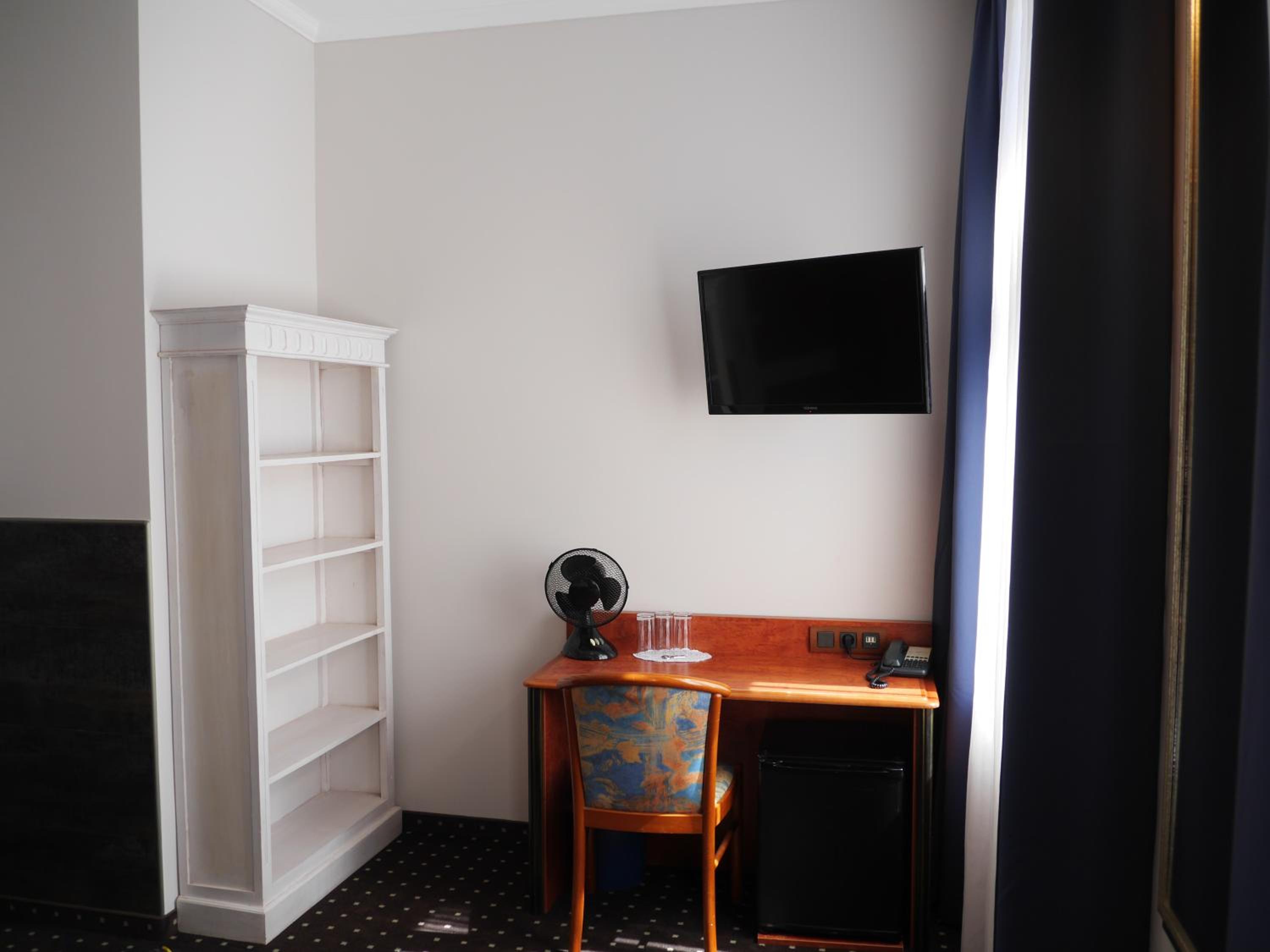 Business Double Room - Photo 19