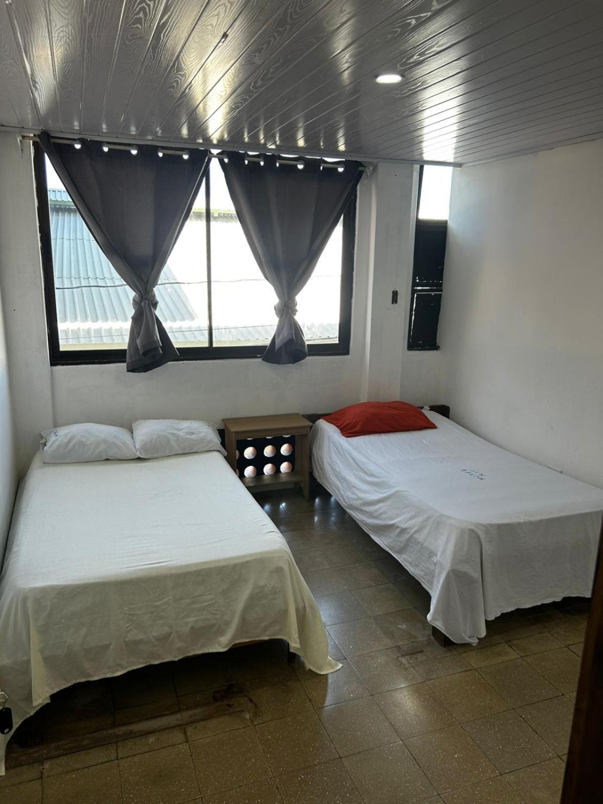Basic Triple Room with Shared Bathroom photo 3