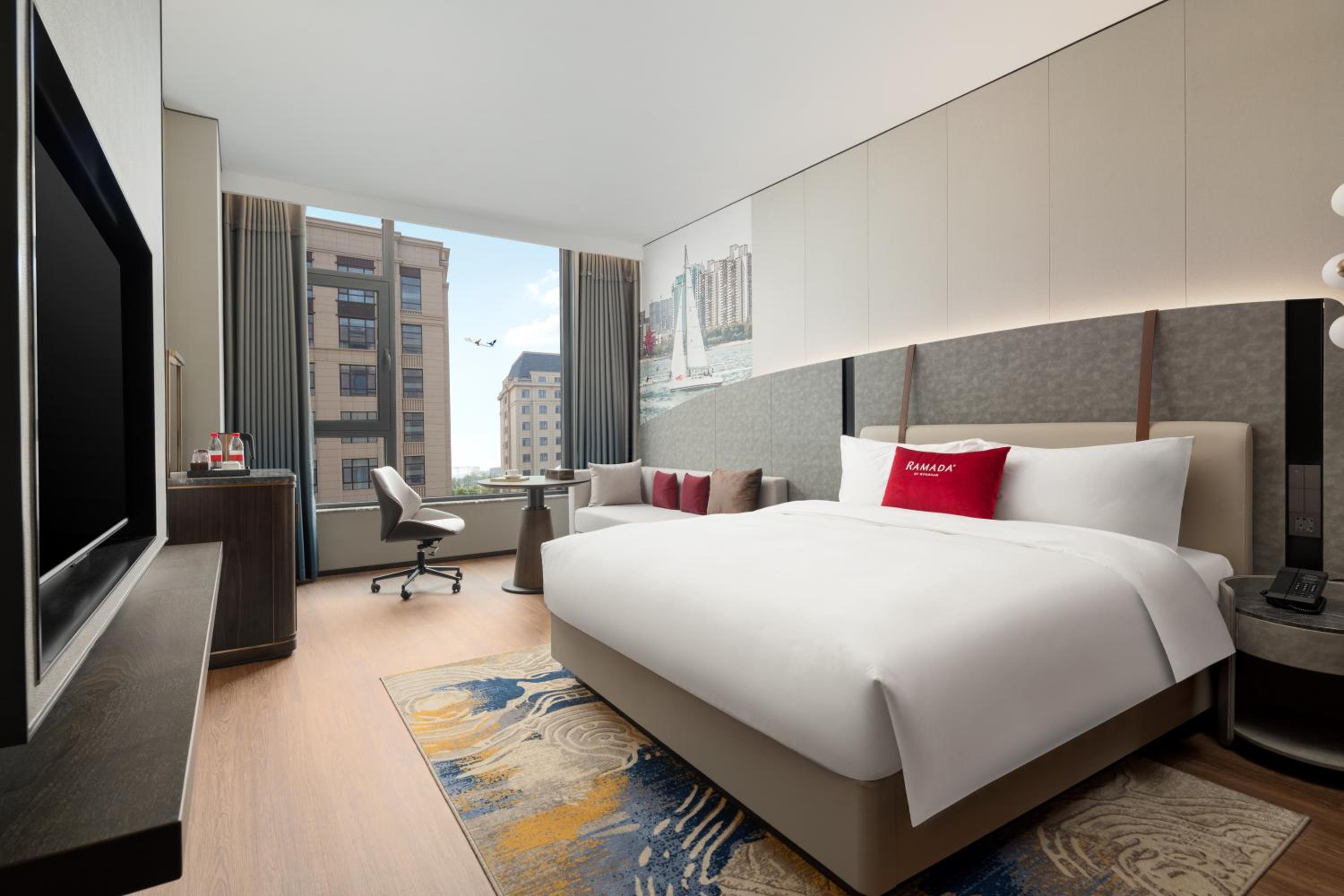 Superior King Room - Non-Smoking photo 2