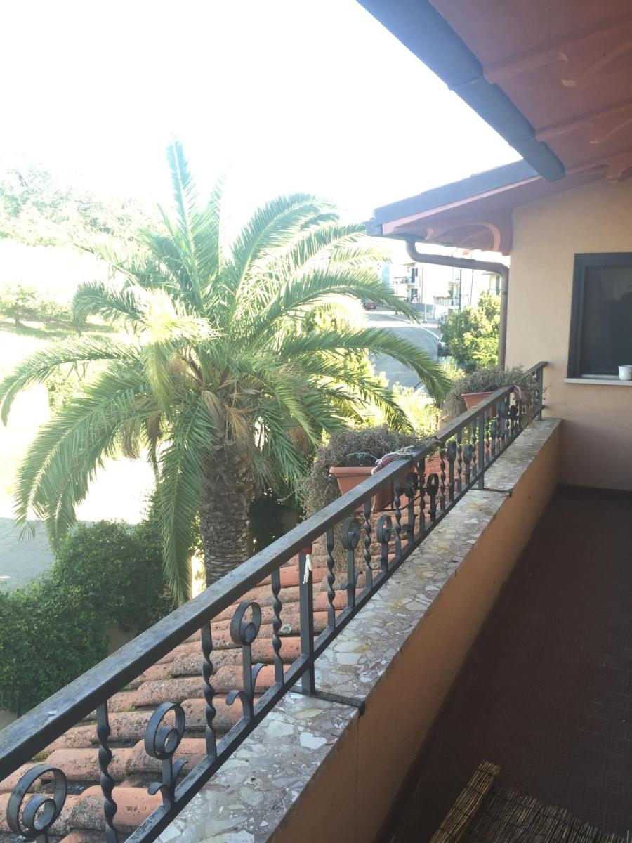 Deluxe Double Room with Balcony photo 1