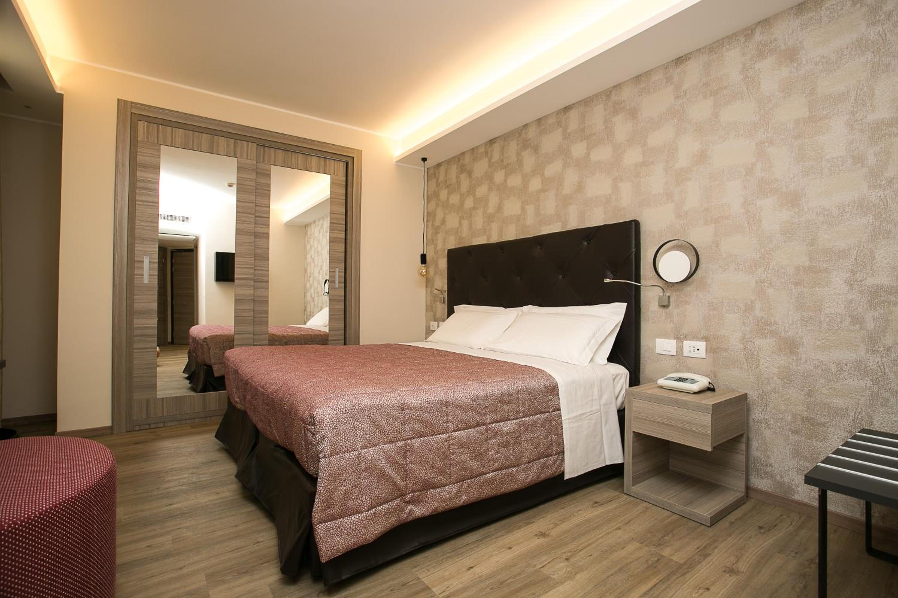 Deluxe Double or Twin Room with Balcony photo 1