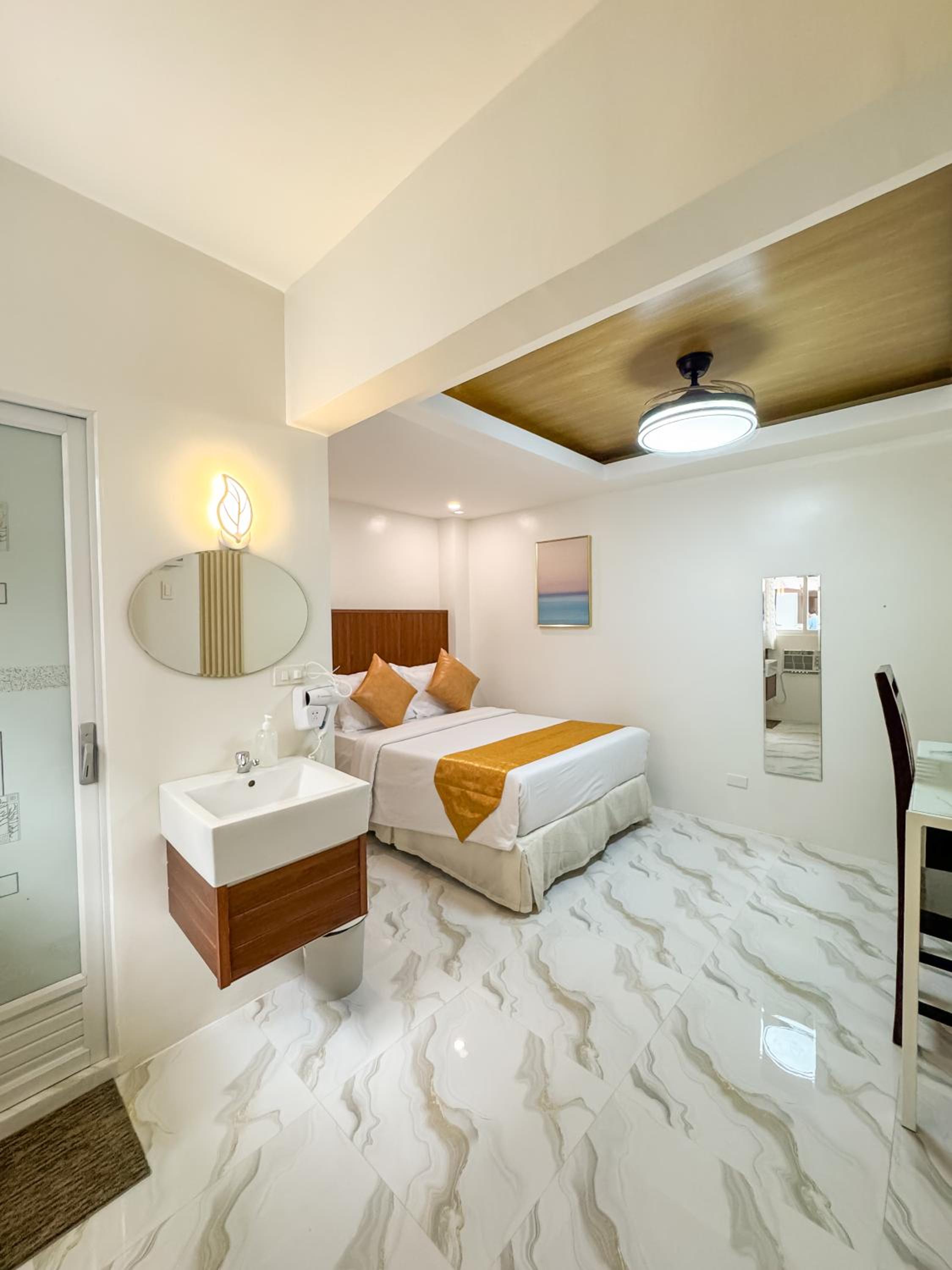 Deluxe Double Room photo 3