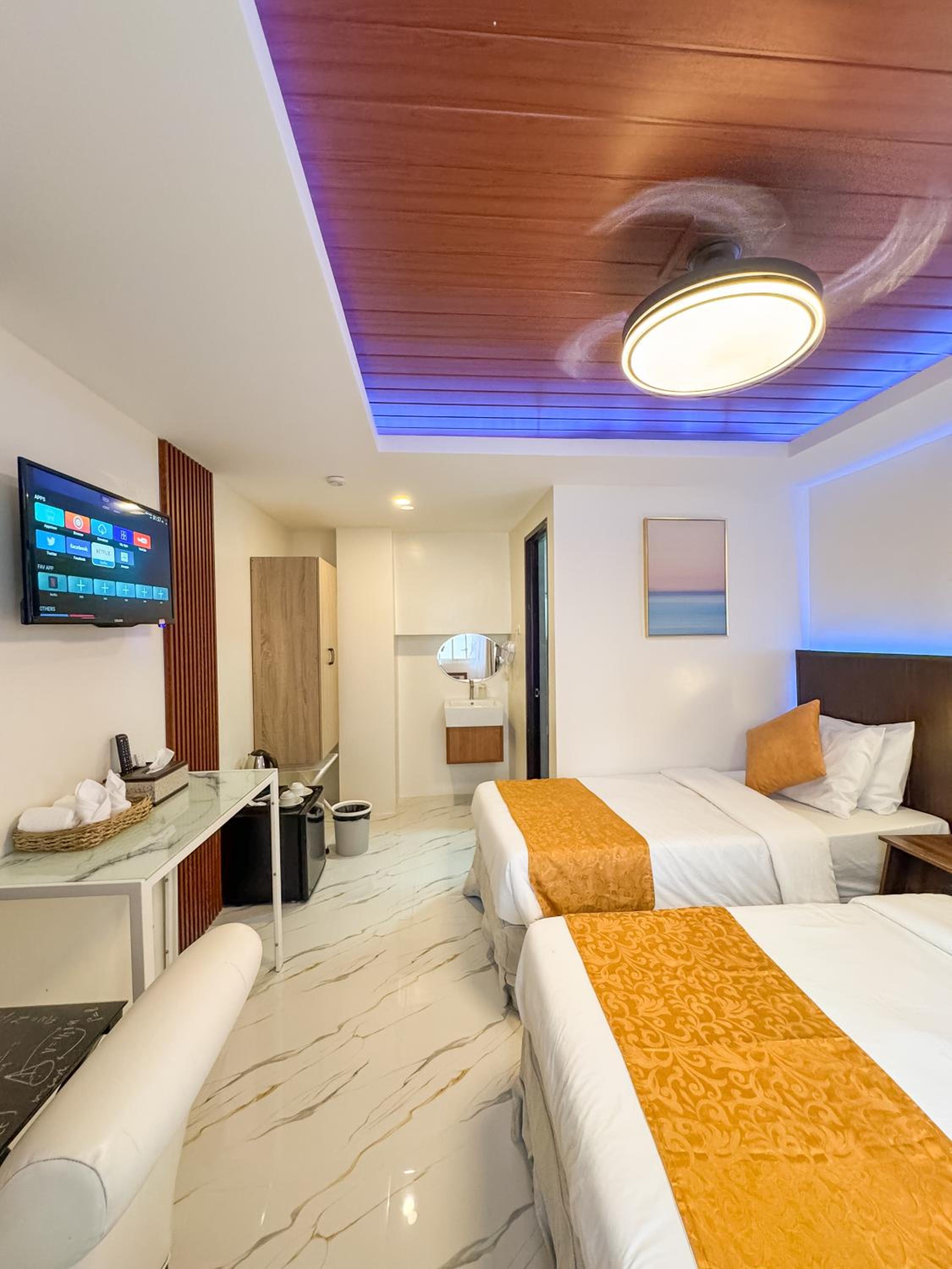 Superior Twin Room photo 2