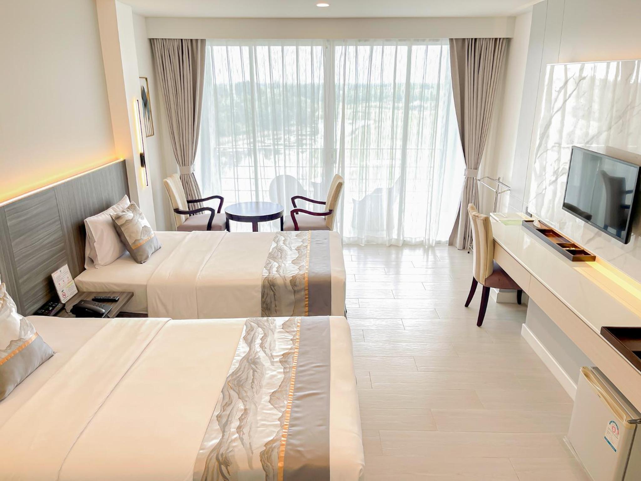 Superior Twin Room photo 2