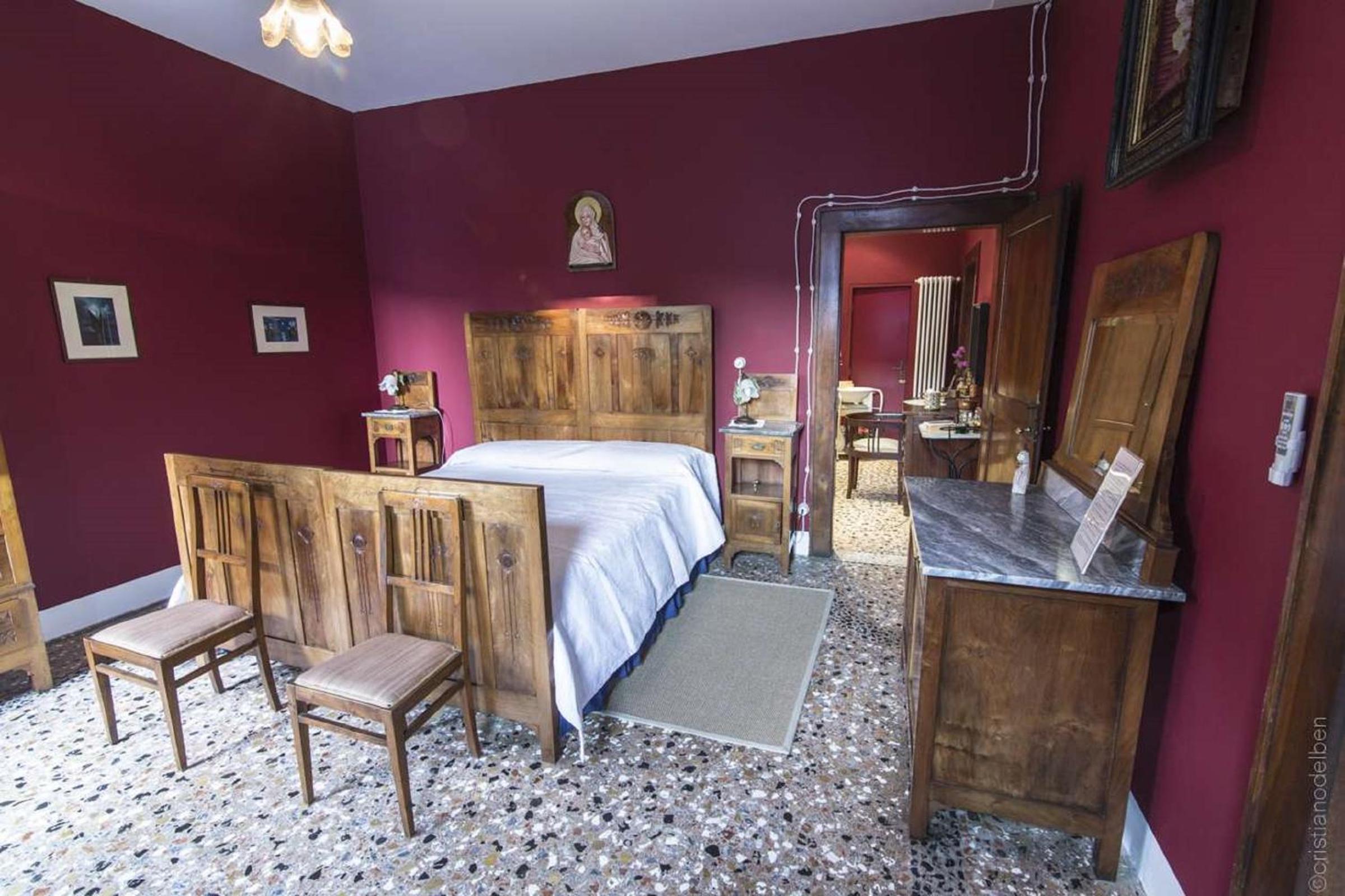 Double Room with Private Bathroom - Photo 1