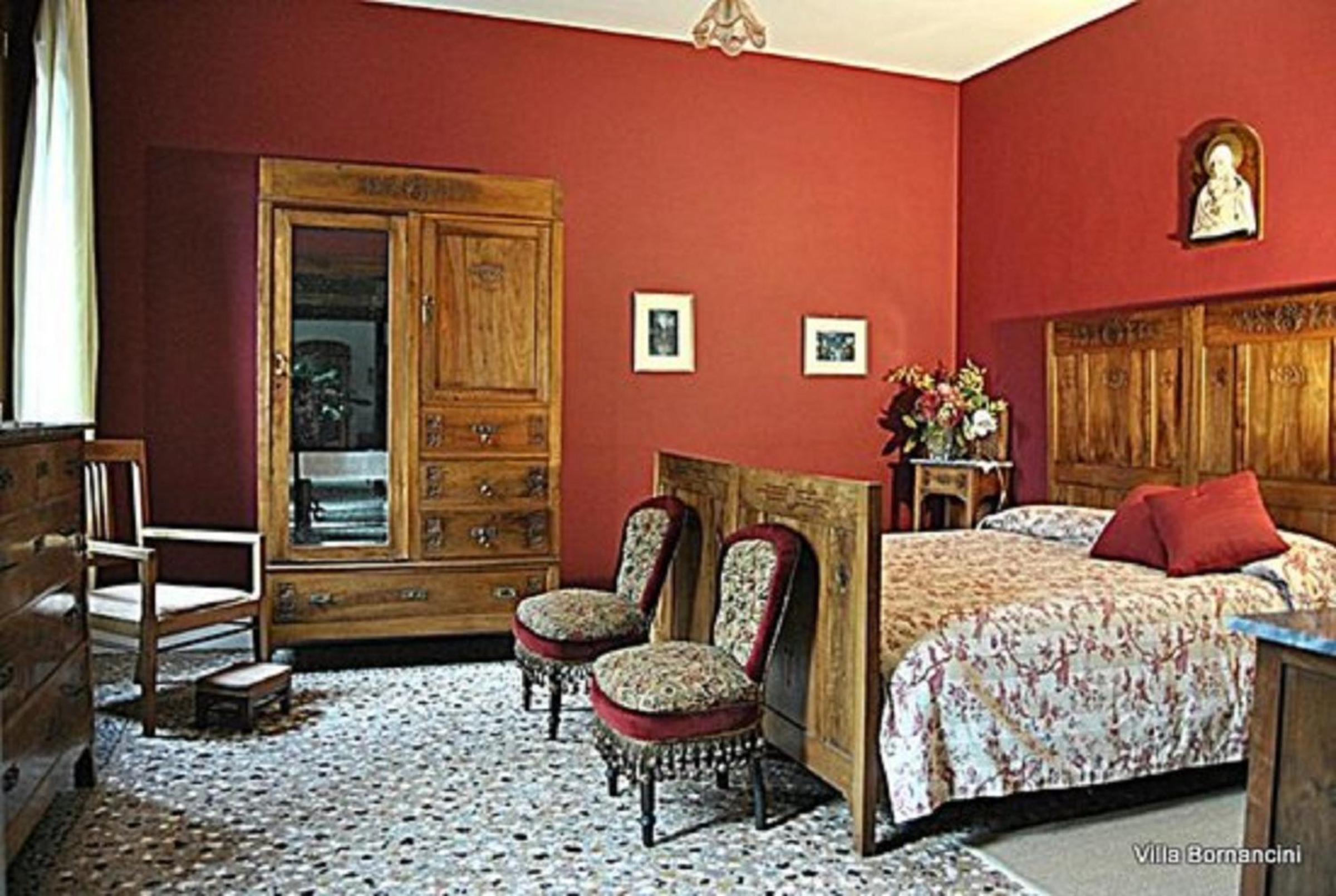Double Room with Private Bathroom - Photo 4