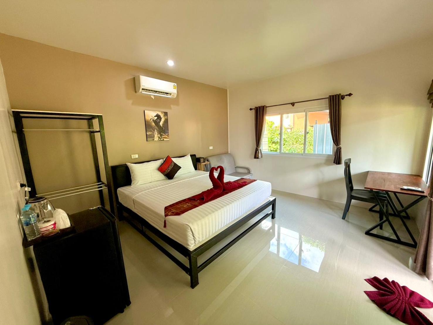 Standard Double Room with Garden View