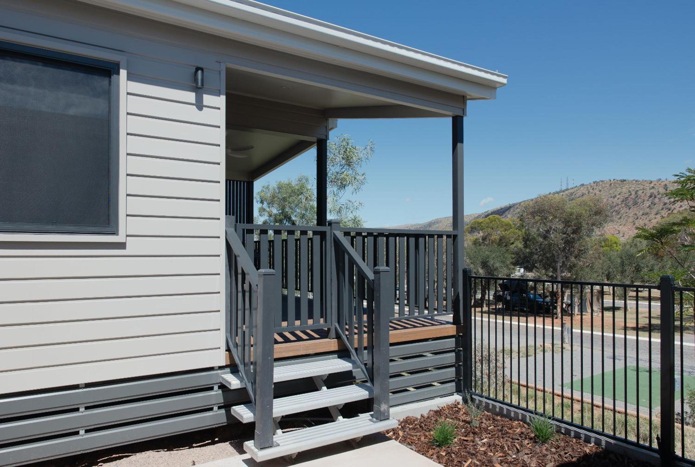 Deluxe 2 Bedroom Premium Cabin - Sleeps 4