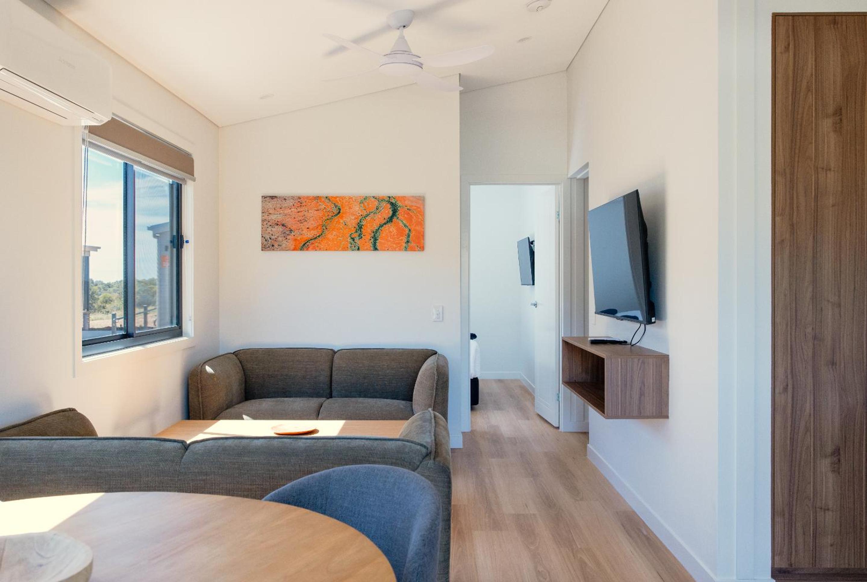 Deluxe 2 Bedroom Premium Cabin - Sleeps 4