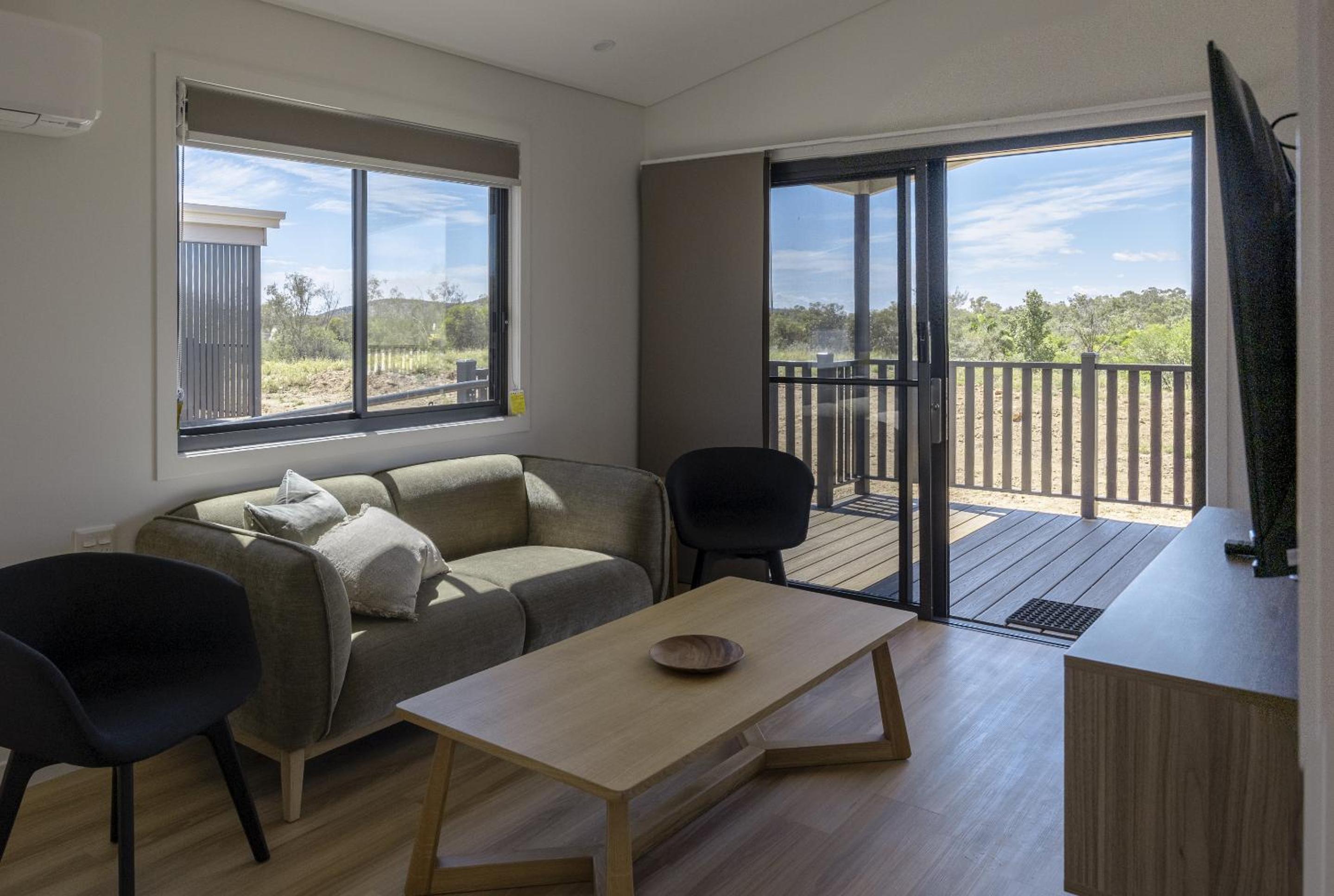 Deluxe 2 Bedroom Access Cabin – Sleeps 4