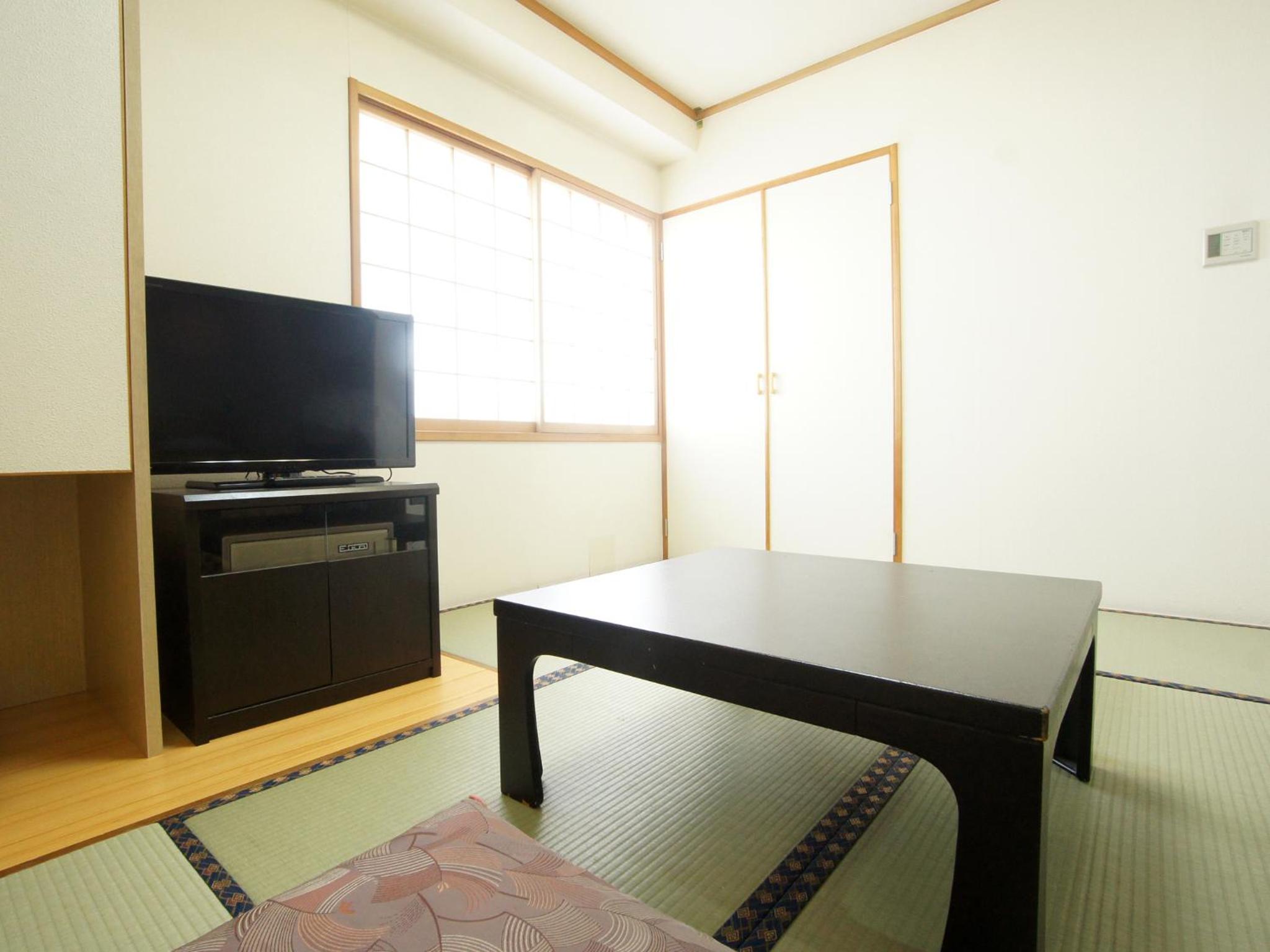 Room with Tatami Area - Smoking photo 3