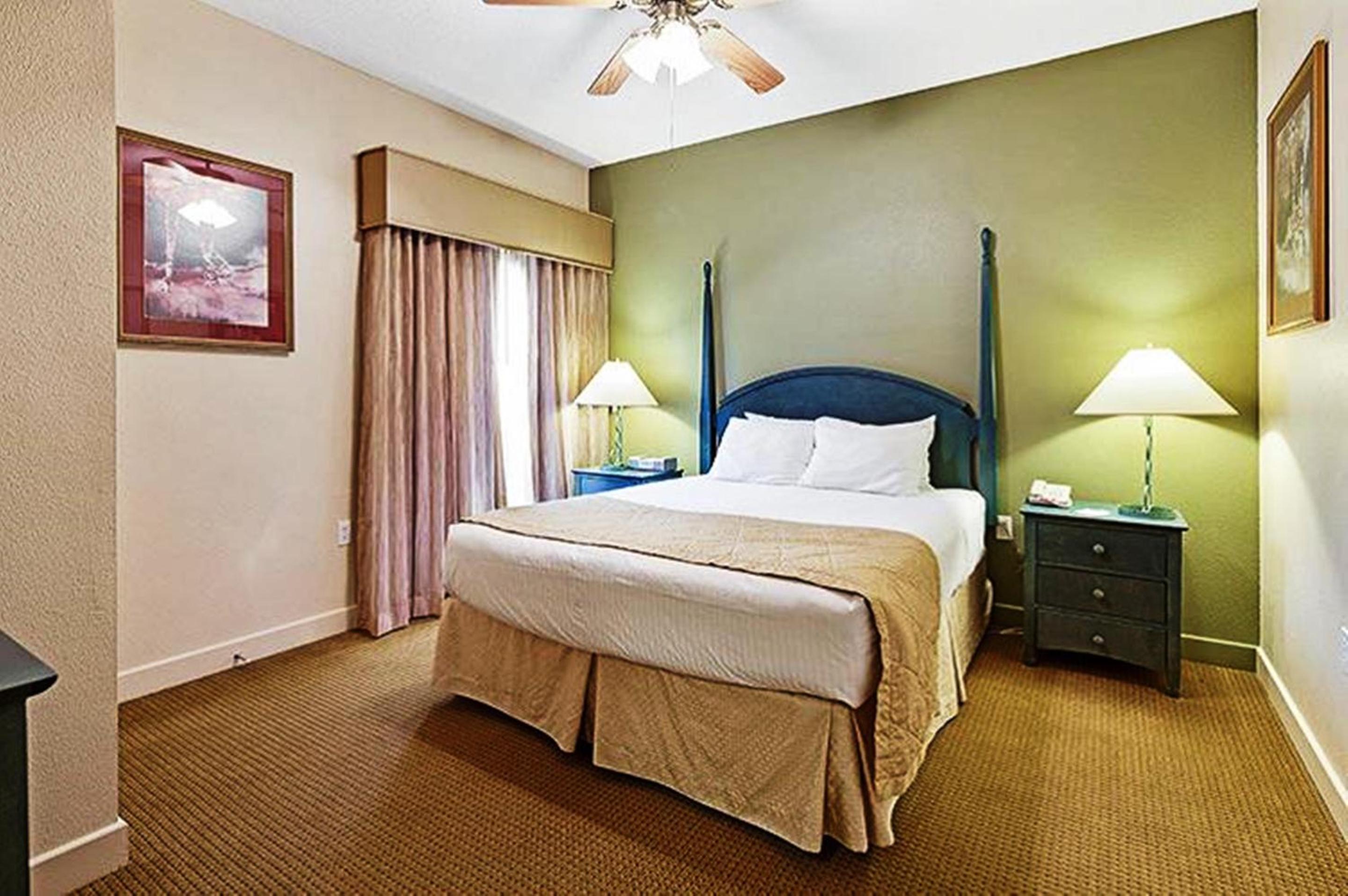1 BEDROOM 1 KING SUITE PLUS WITH SOFABED - Photo 2