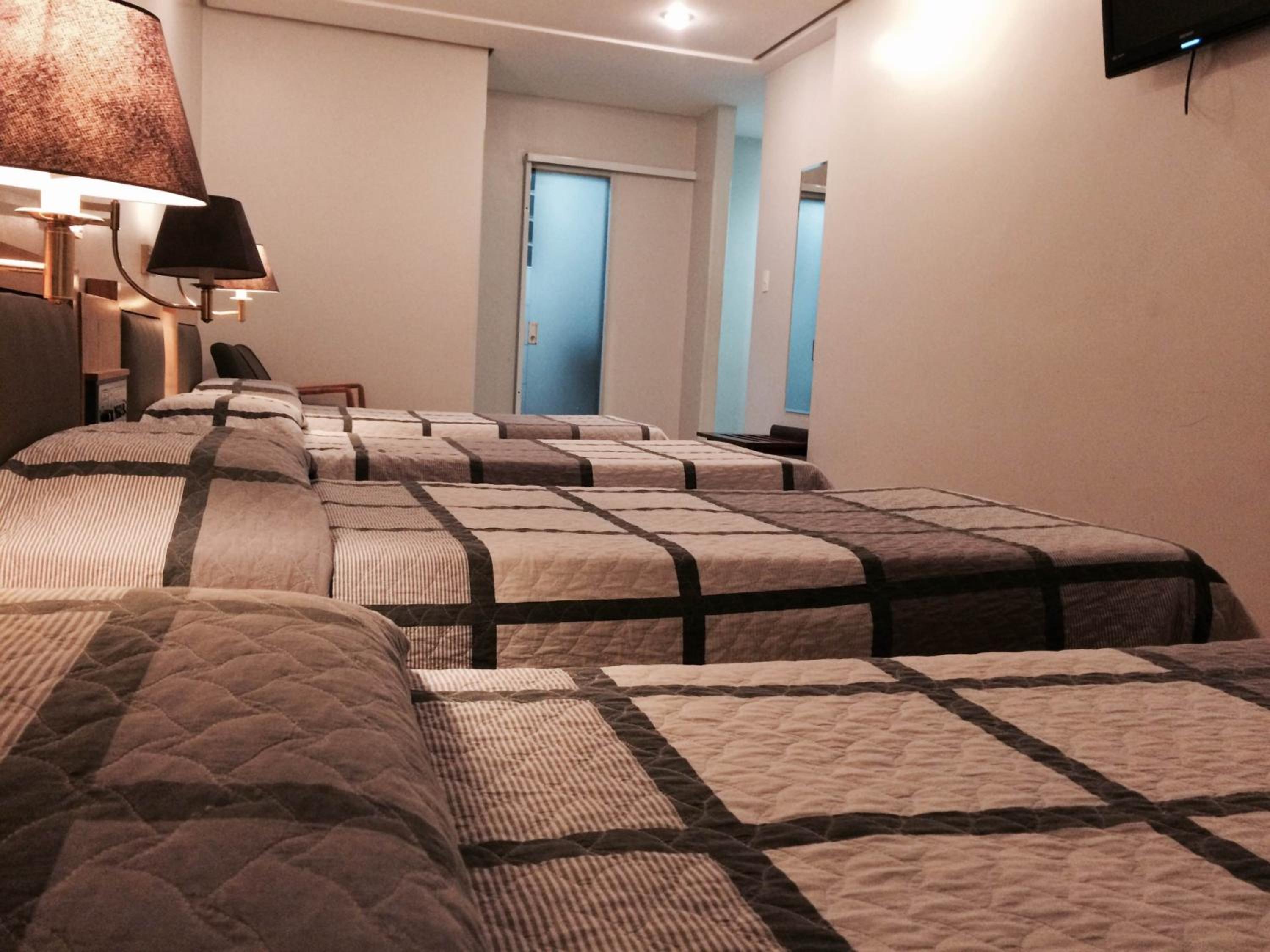 Standard Quadruple Room - Photo 5