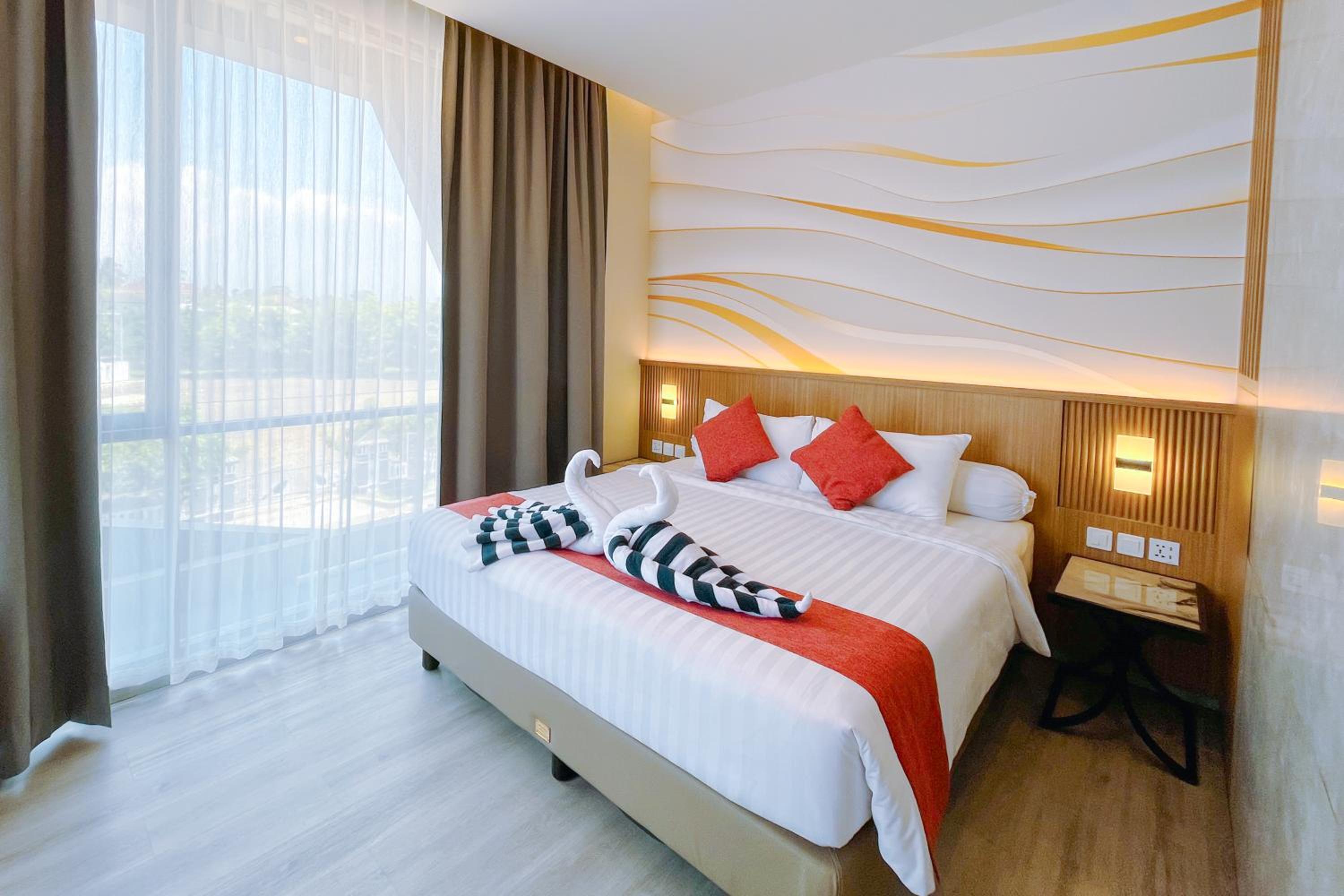 Suite - Photo 5