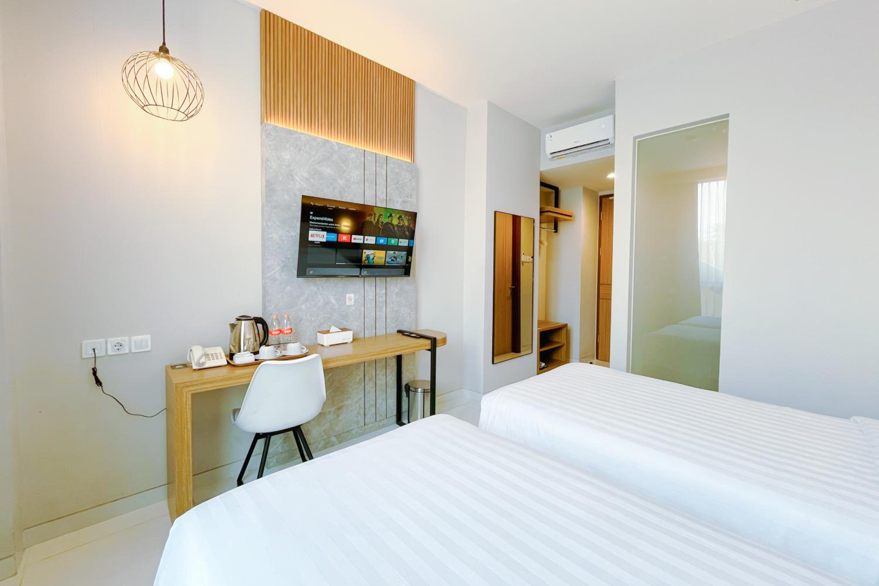 Deluxe Twin Room - Photo 7