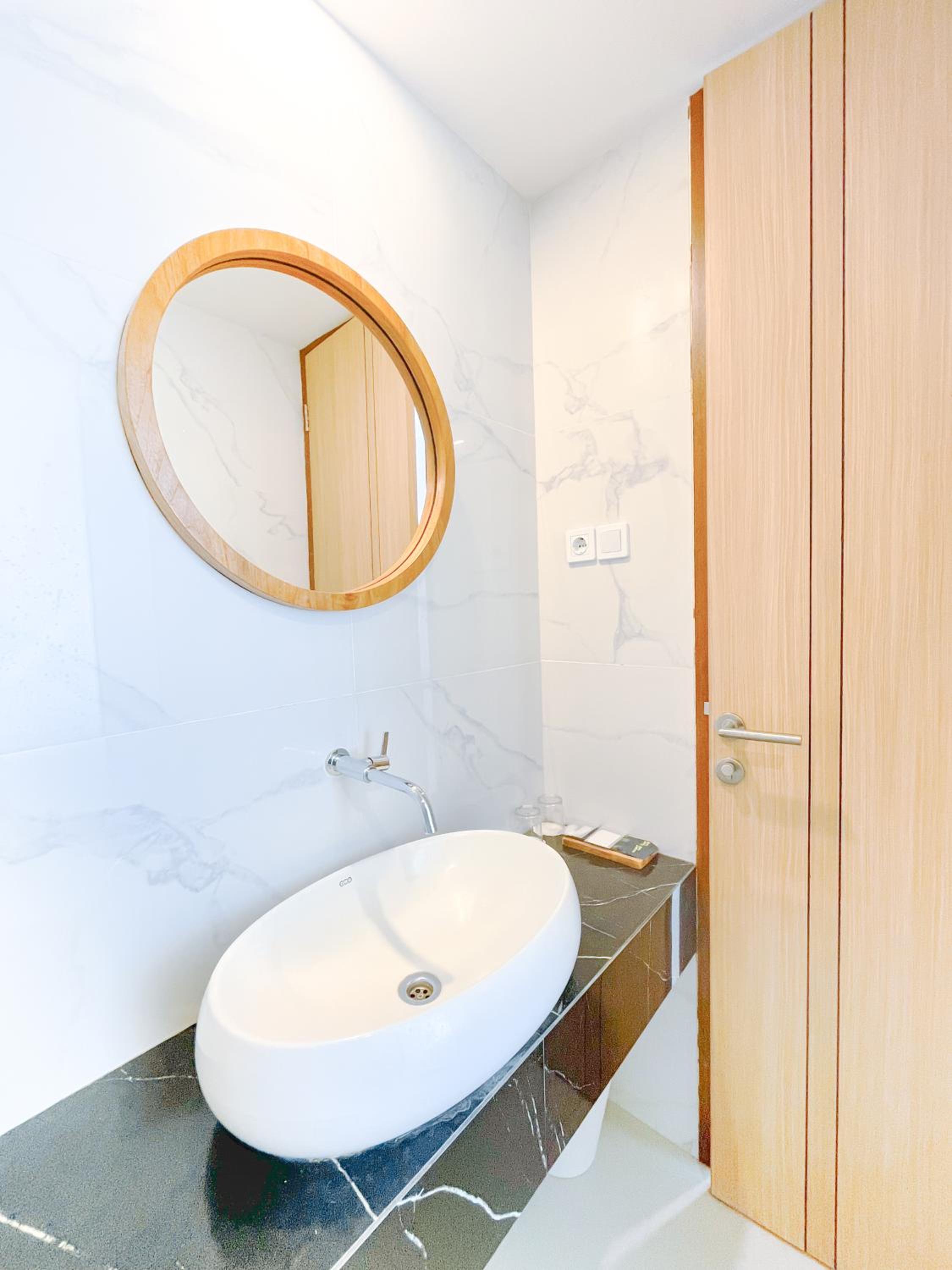 Deluxe Twin Room - Photo 8