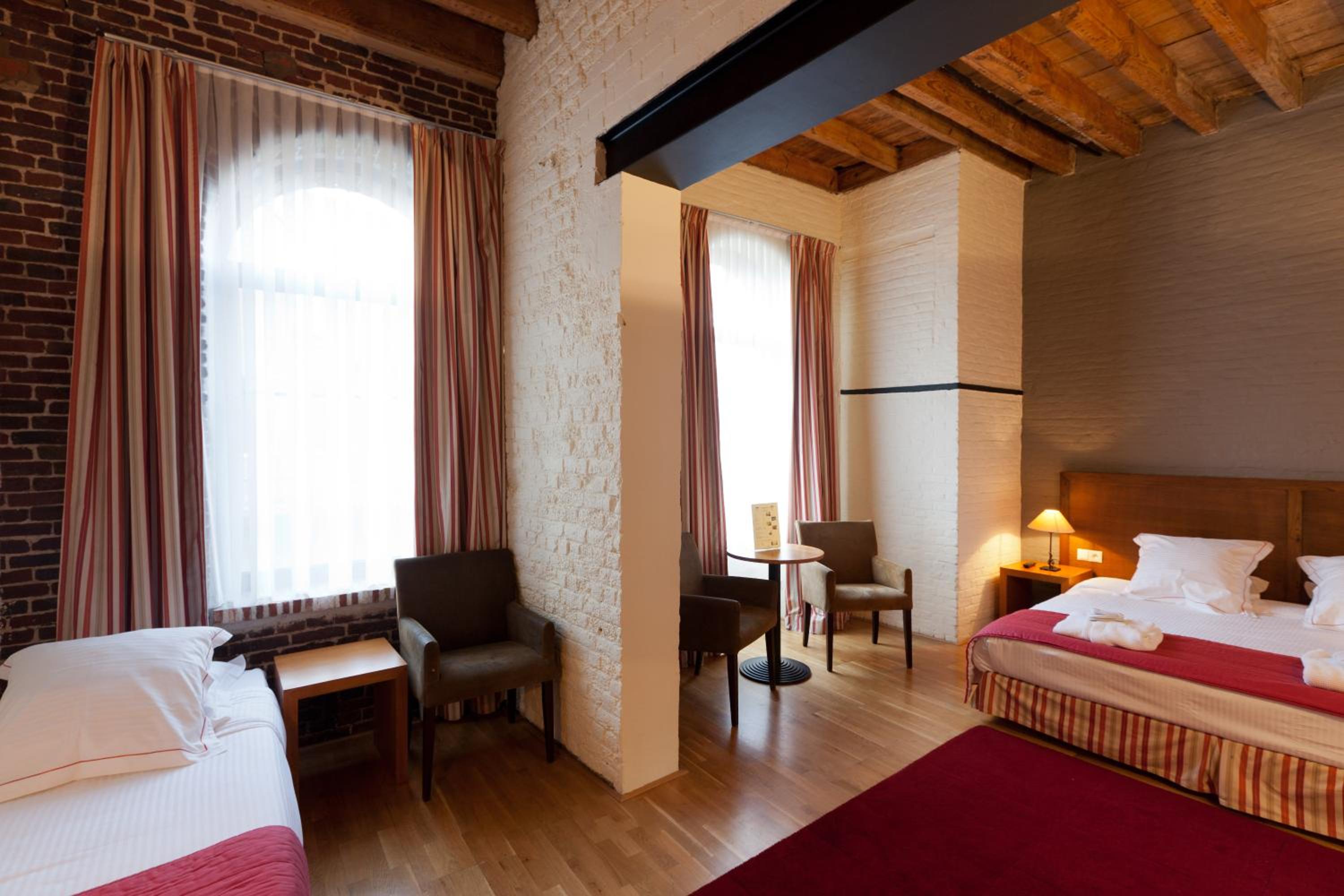 Deluxe Double or Twin Room - Photo 4