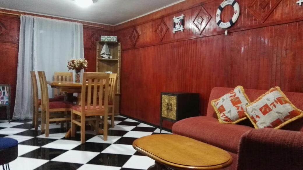 Four-Bedroom House photo 3