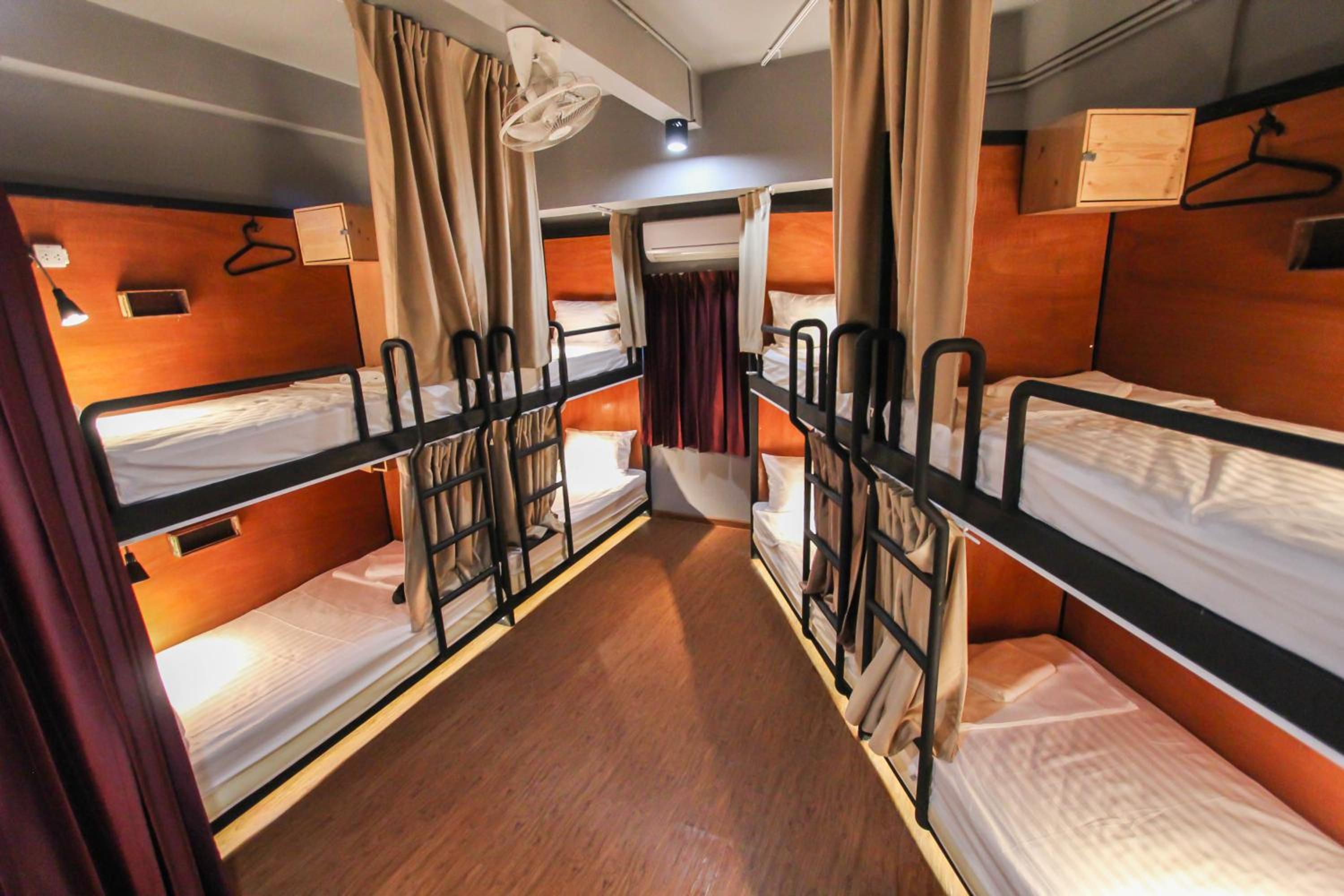 Bed in 6-Bed Mixed Dormitory Room photo 2