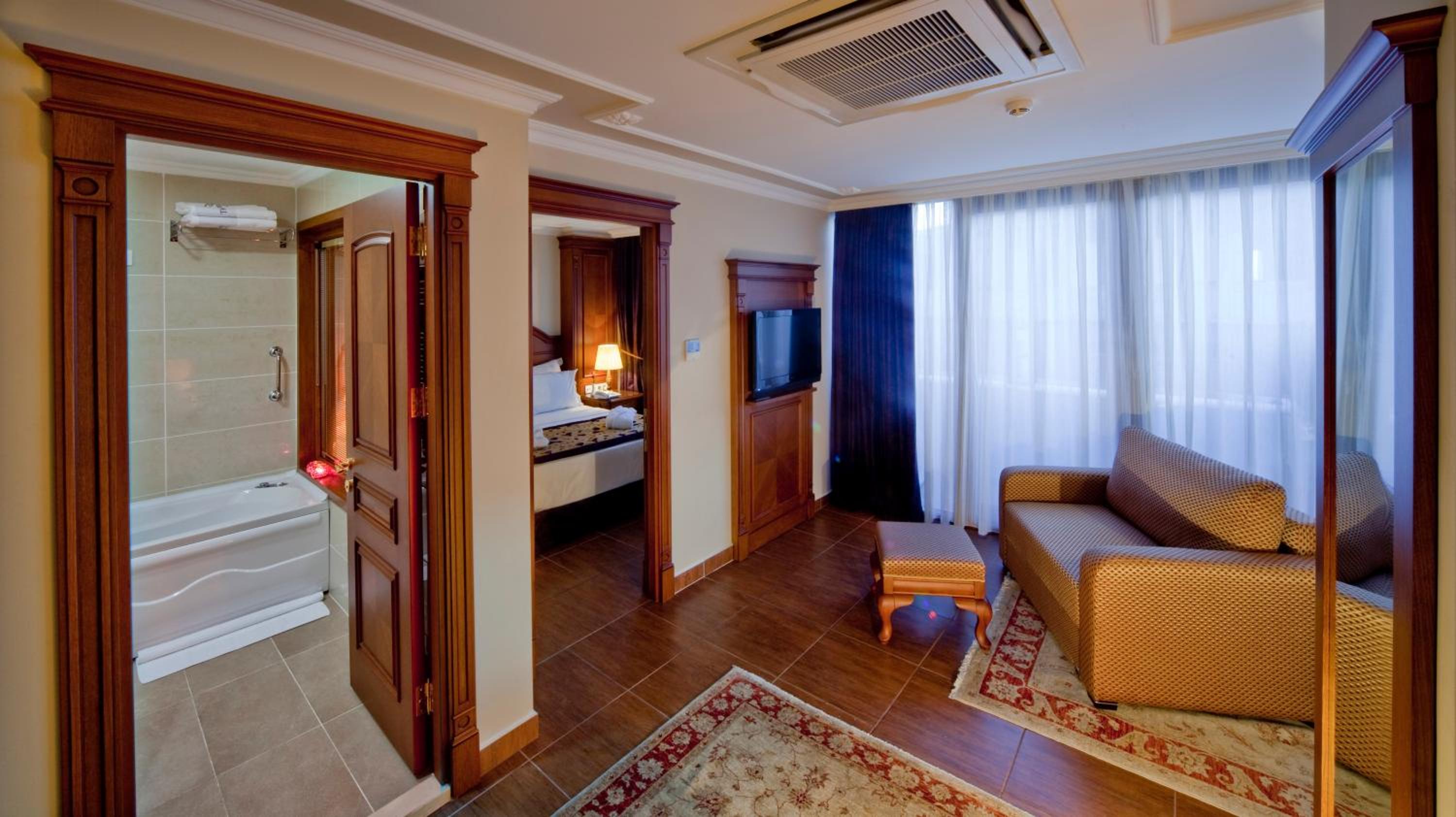 Executive Suite photo 3