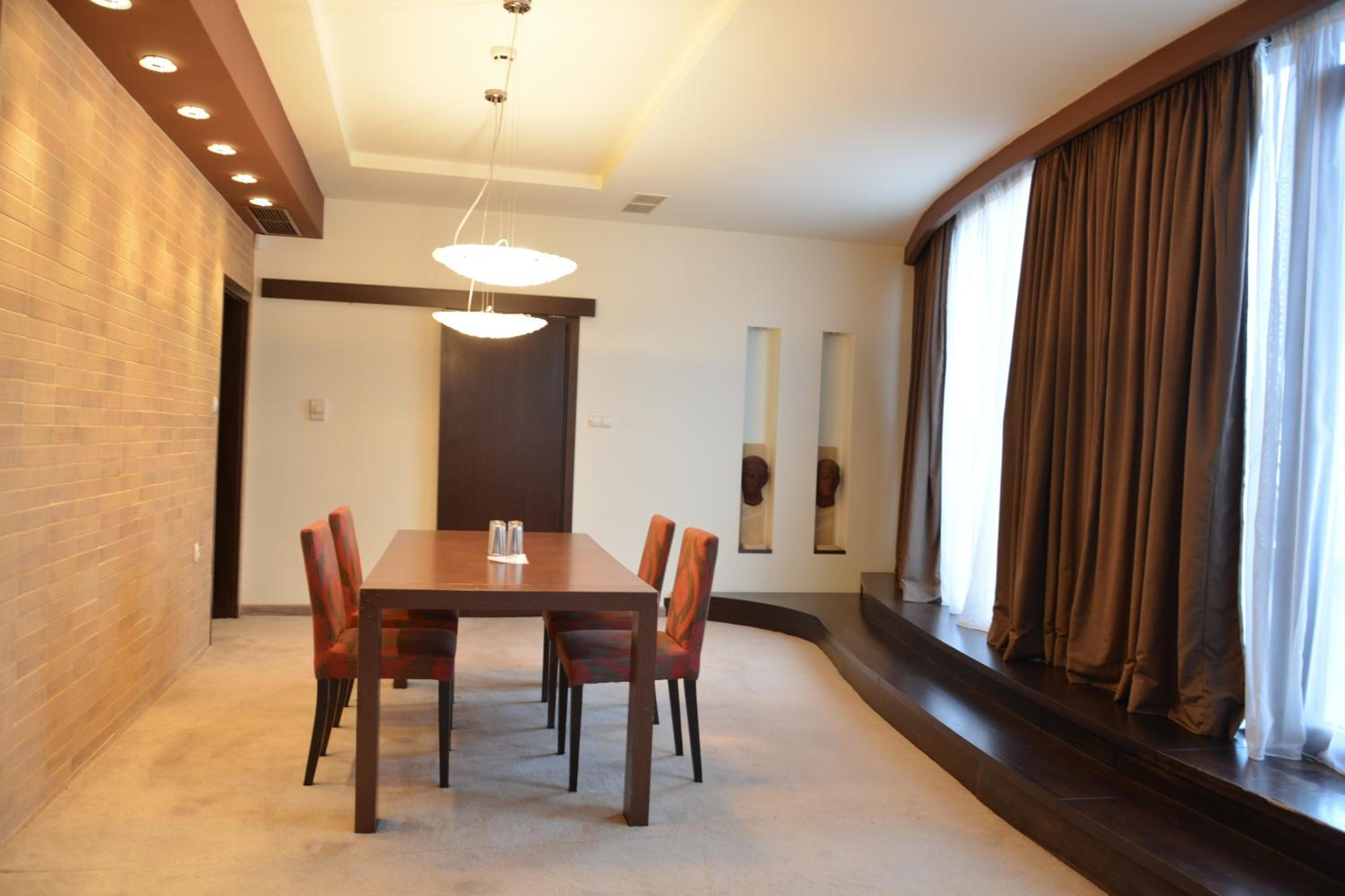 Two-Bedroom Apartment with Spa Bath - Photo 3