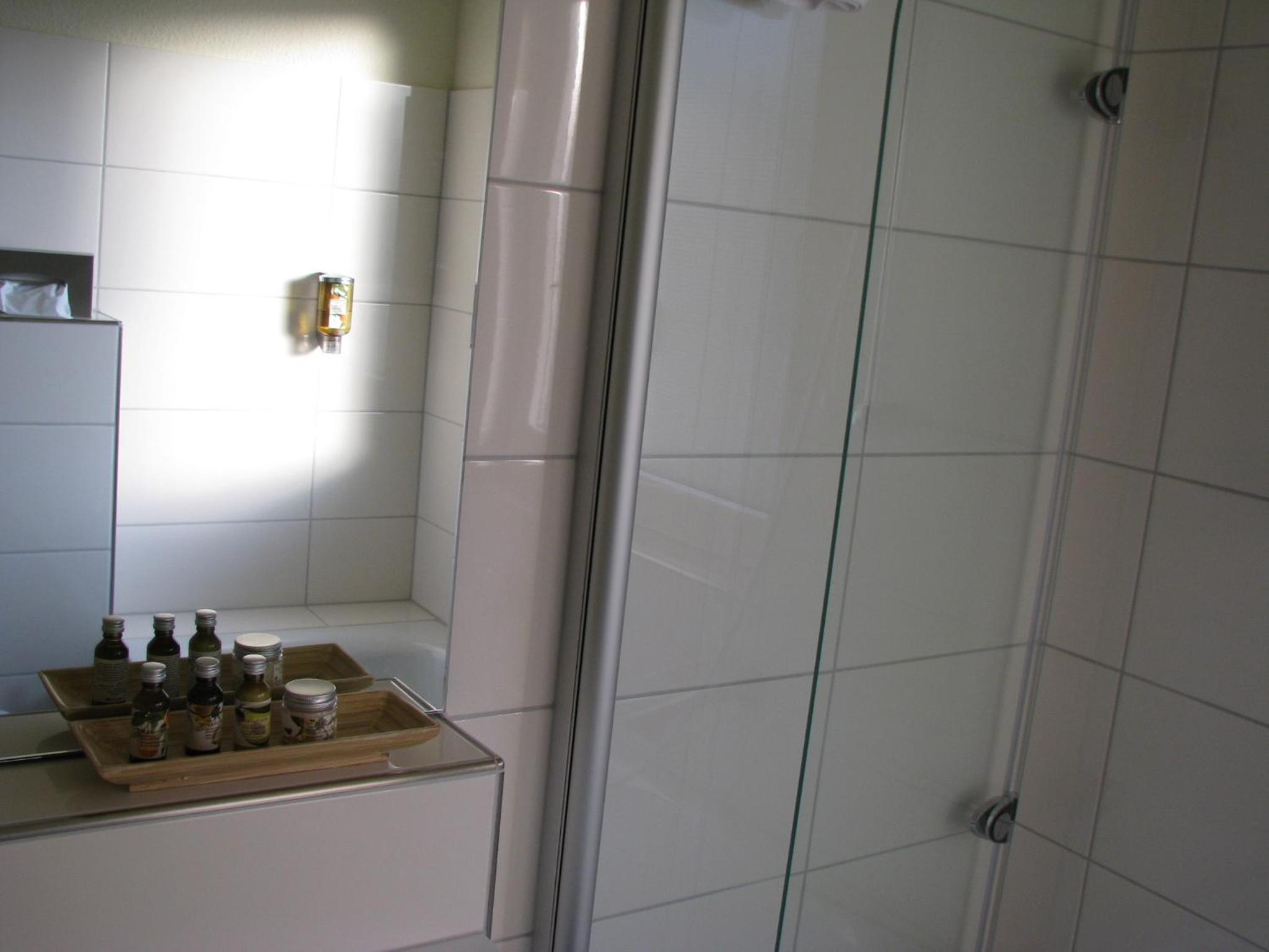 Double Room - Photo 7