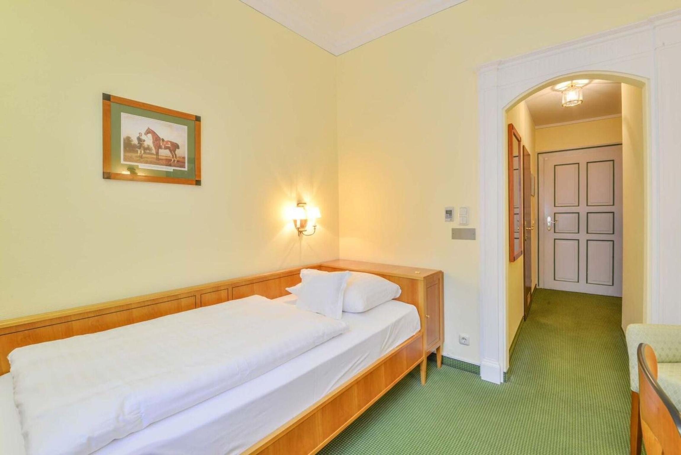 Standard Single Room photo 2