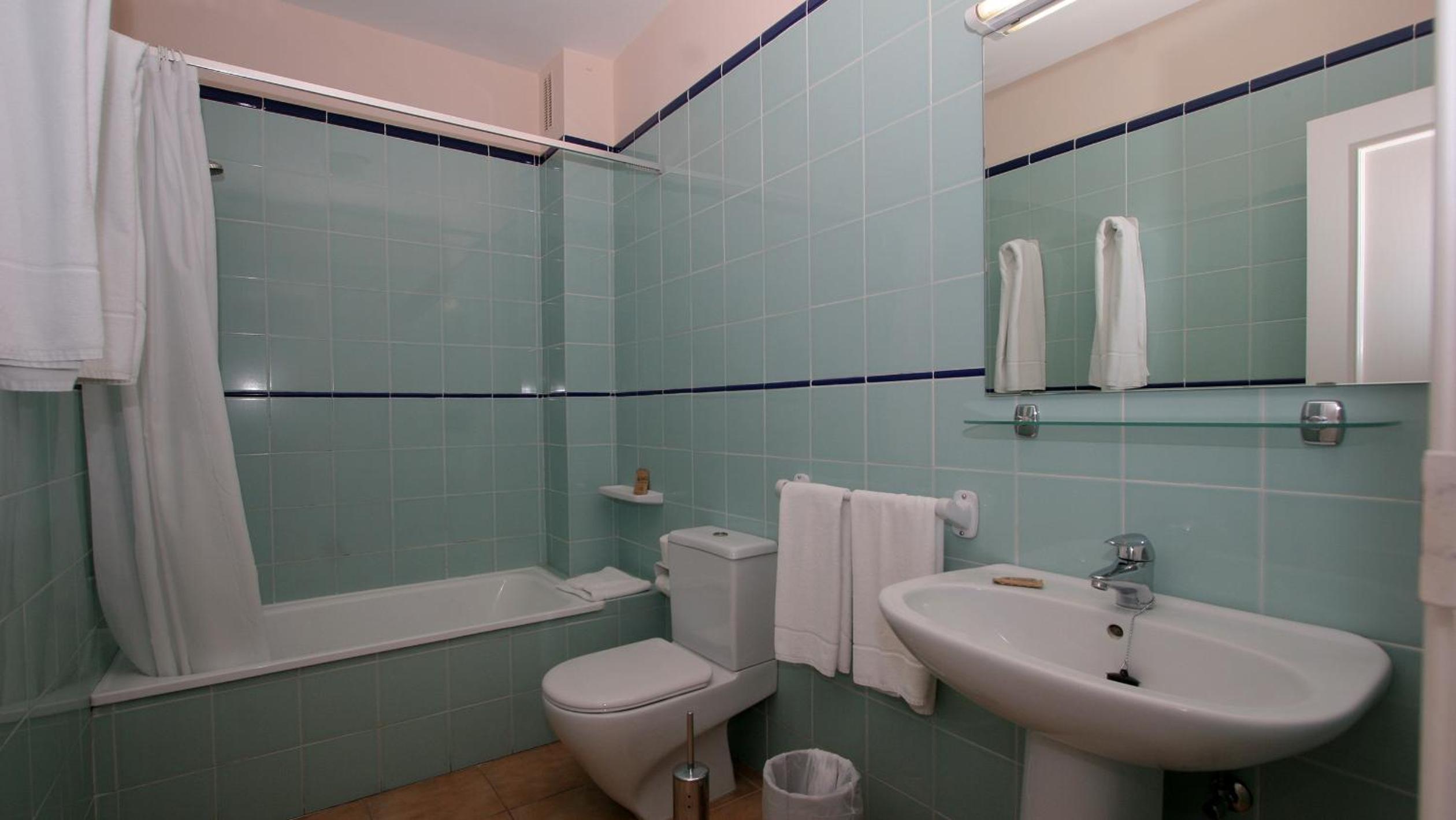 One-Bedroom Apartment (2 Adults + 1 Child) photo 2