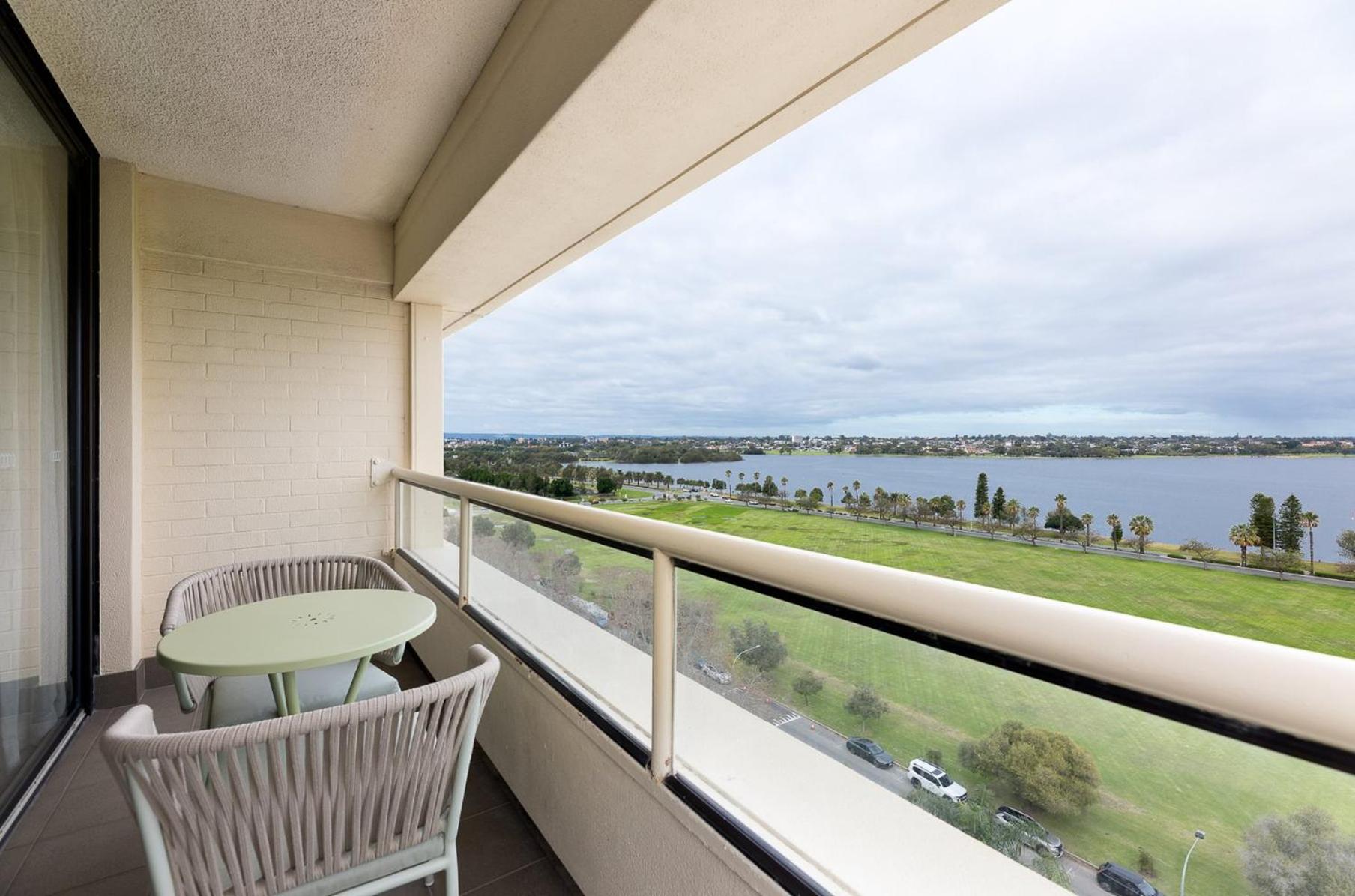 Premium King Room with Balcony and Swan River View - Photo 2