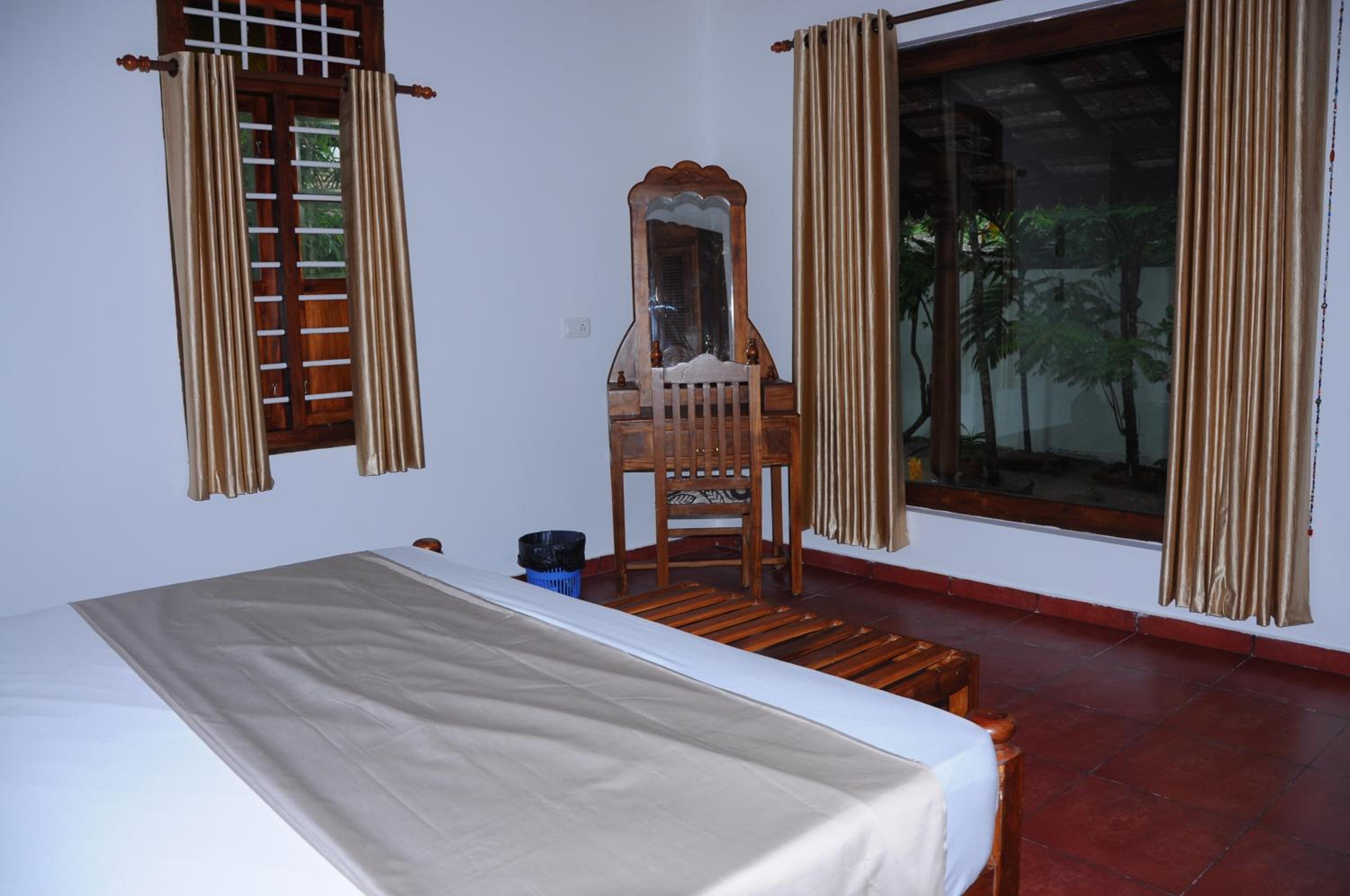 Deluxe Room with Balcony Seaview