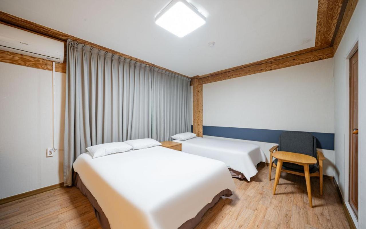 Deluxe Twin Room - Photo 3