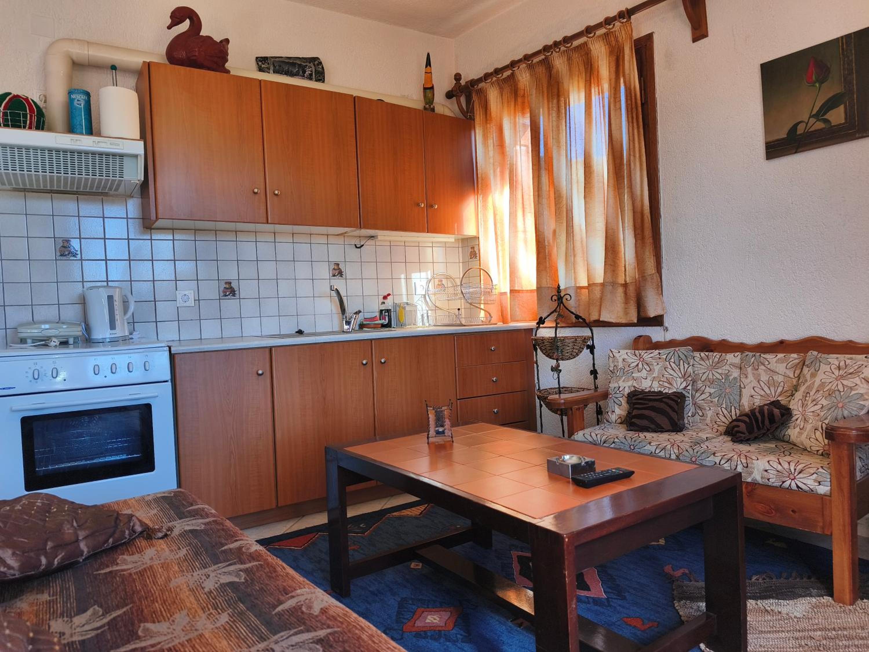 One-Bedroom Apartment - Photo 6