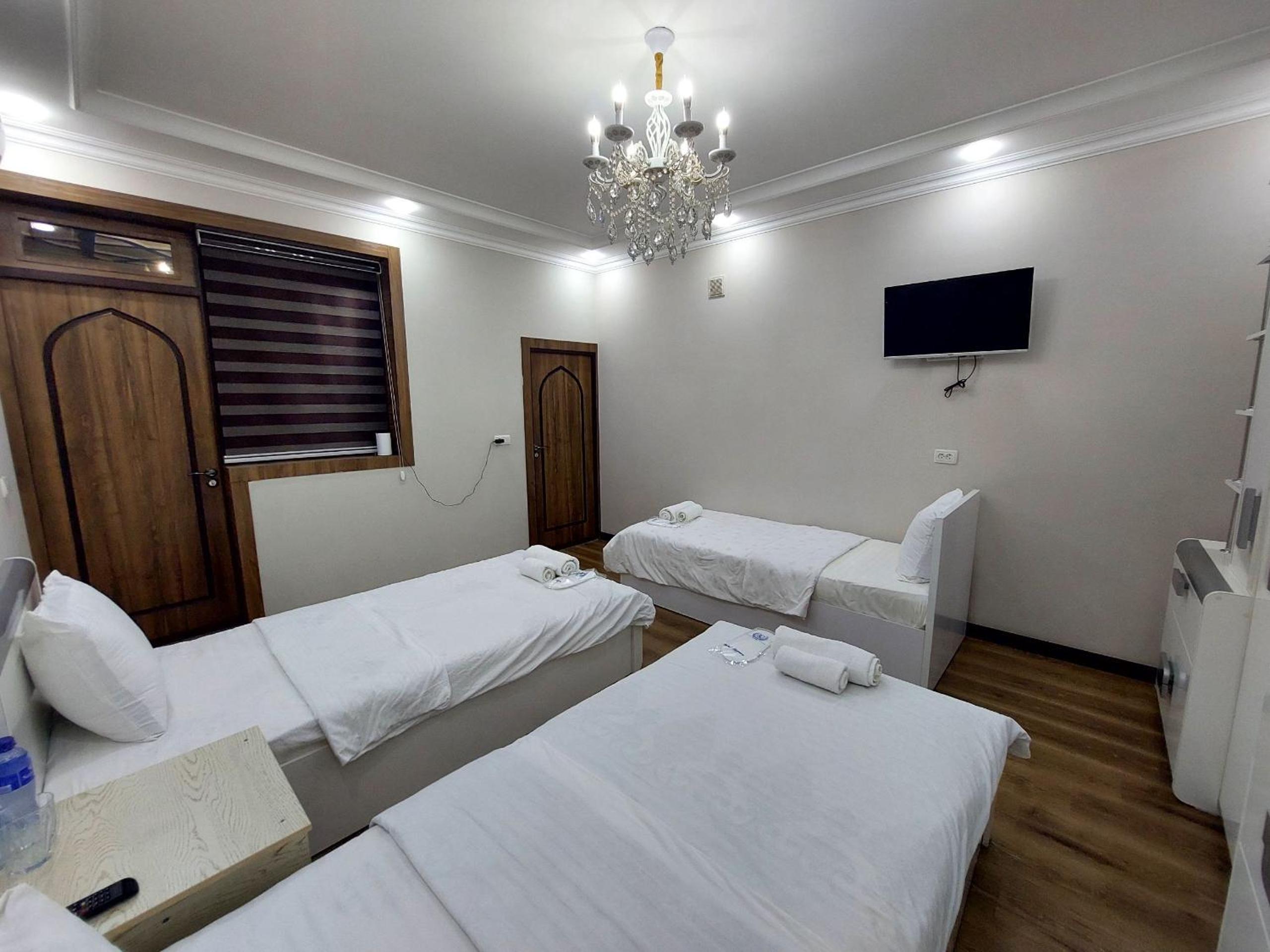 Basic Triple Room photo 3