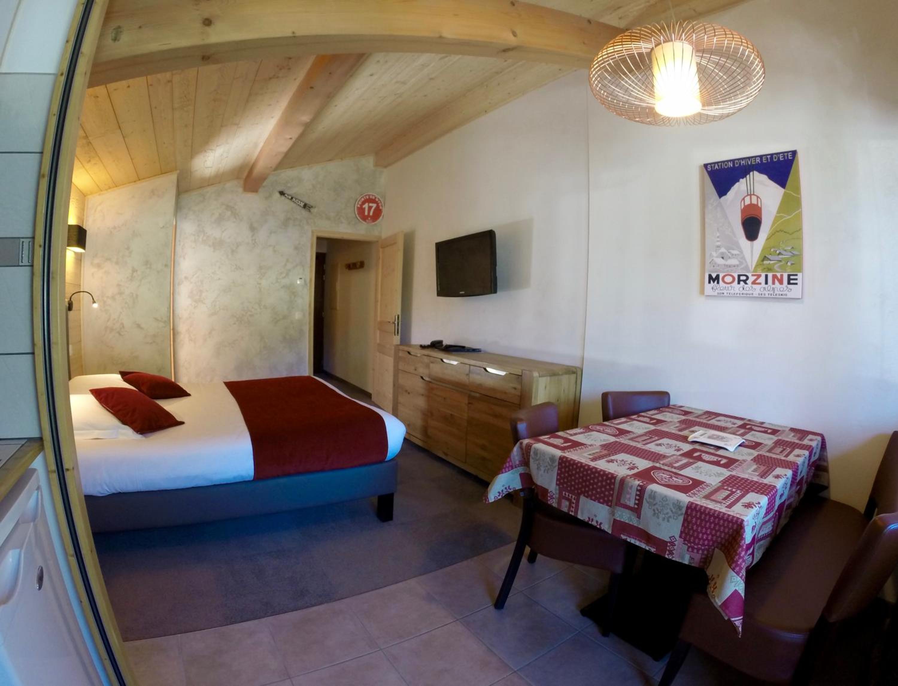 Family Suite (5 Adults) photo 3