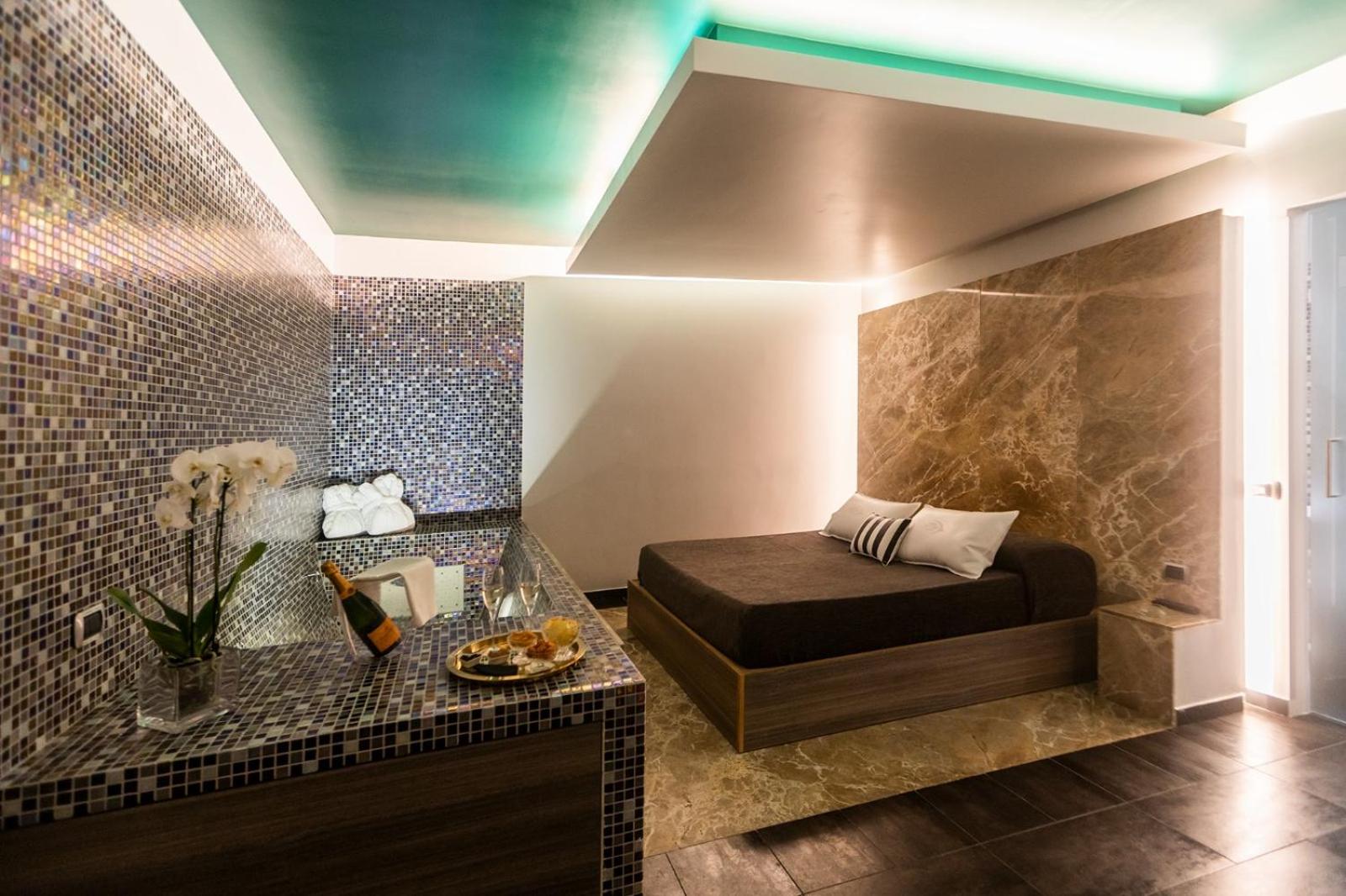 Deluxe Double Room with Bath