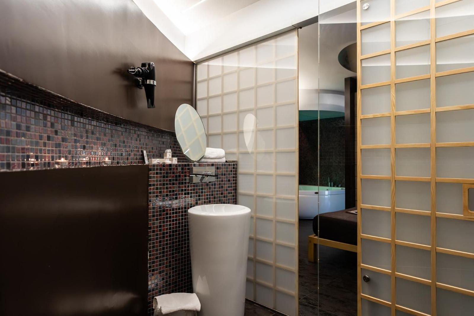 Deluxe Double Room with Bath