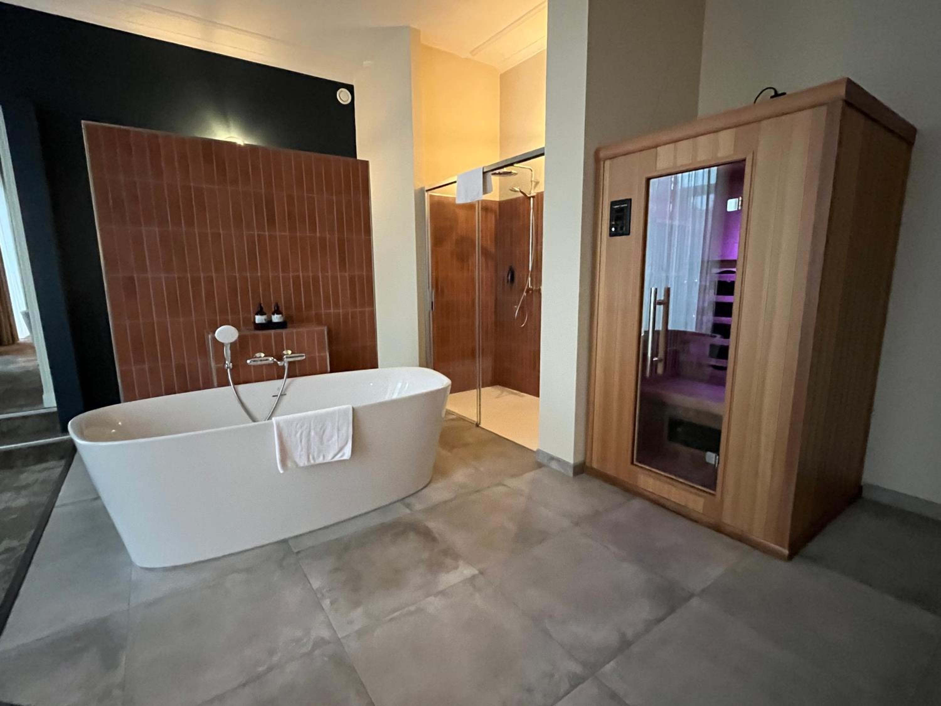Suite with Sauna - Photo 5