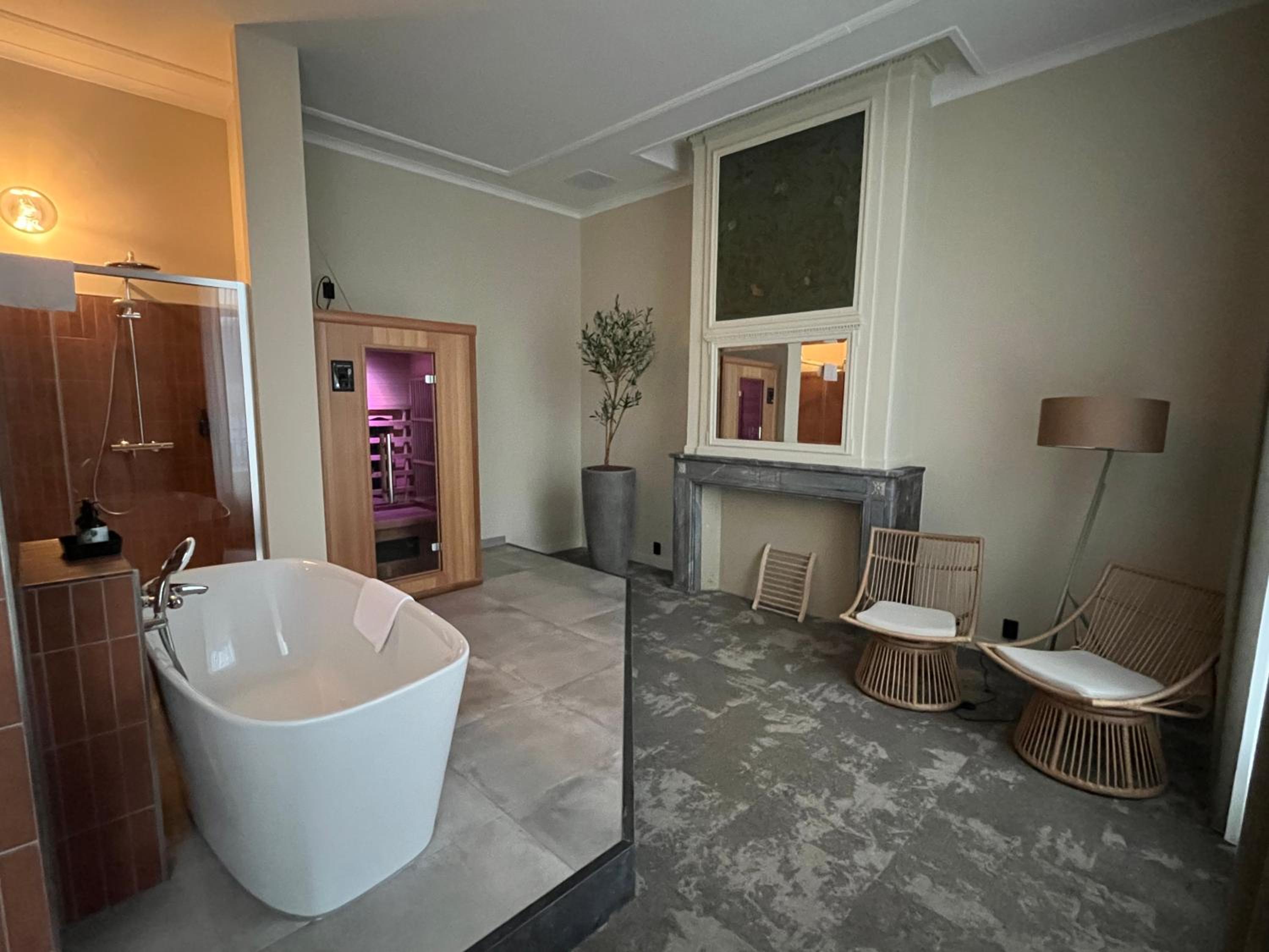 Suite with Sauna - Photo 7