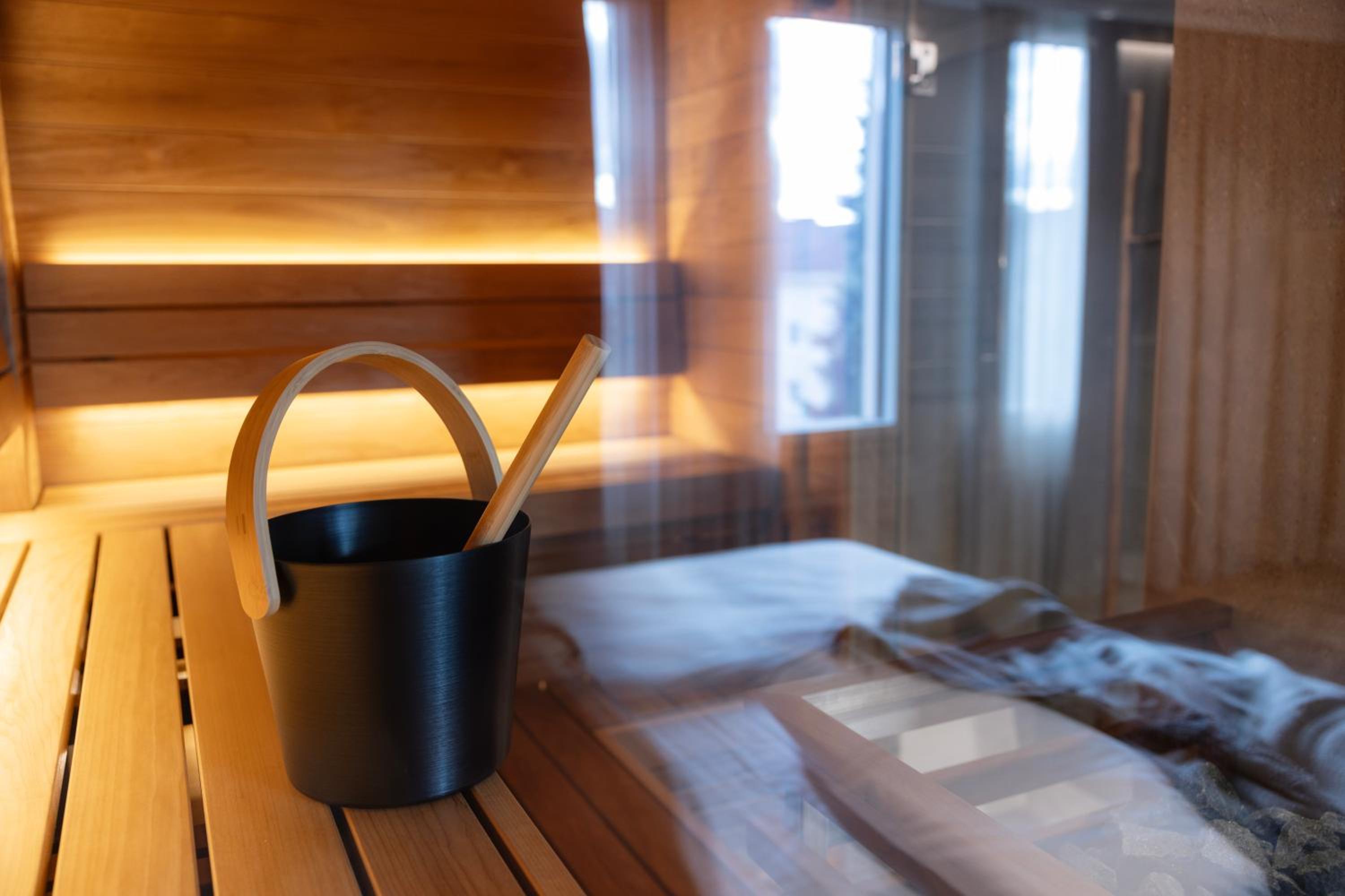 Misty Deluxe Sauna - Photo 3