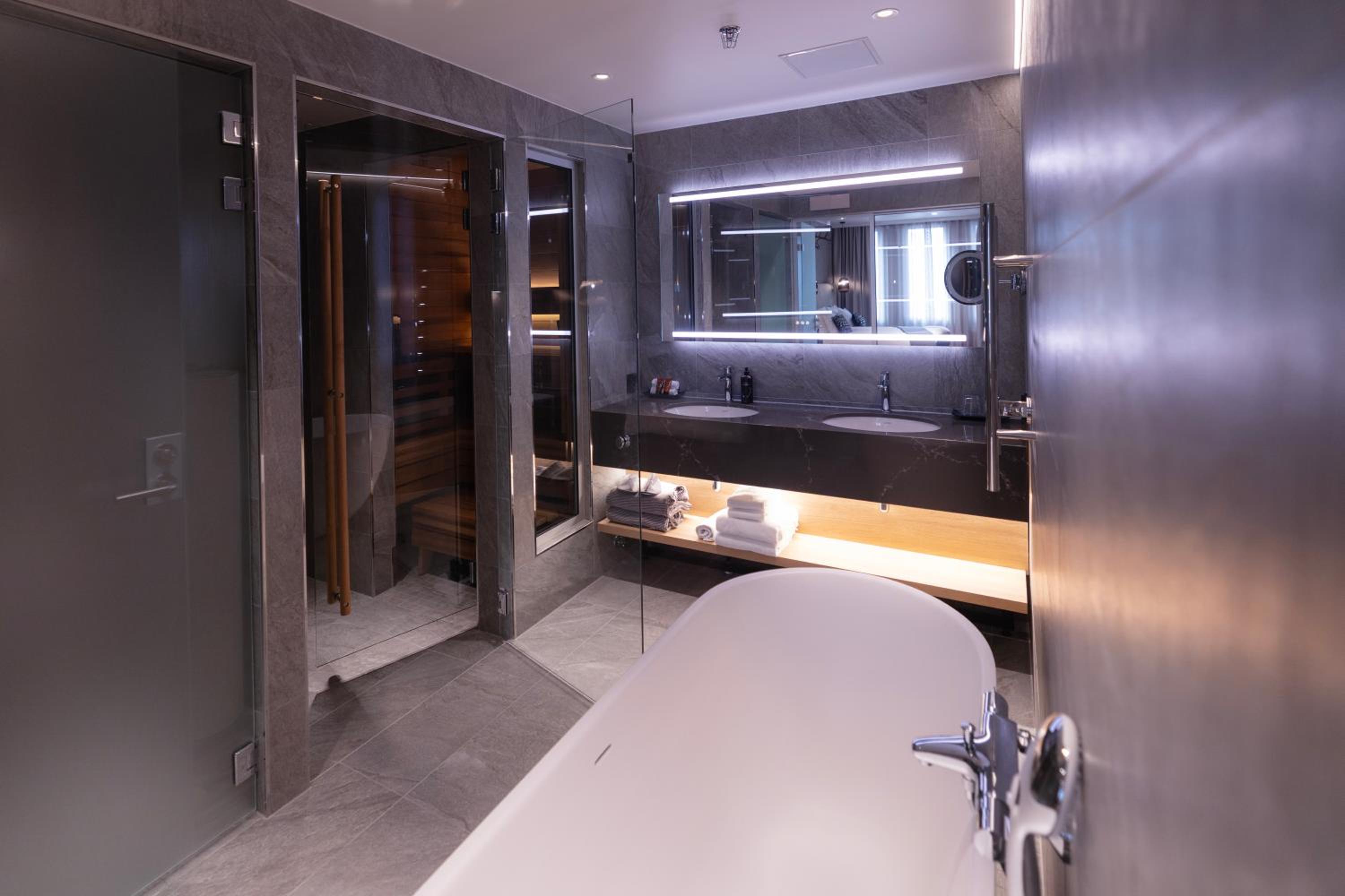 Misty Deluxe Spa - Photo 5