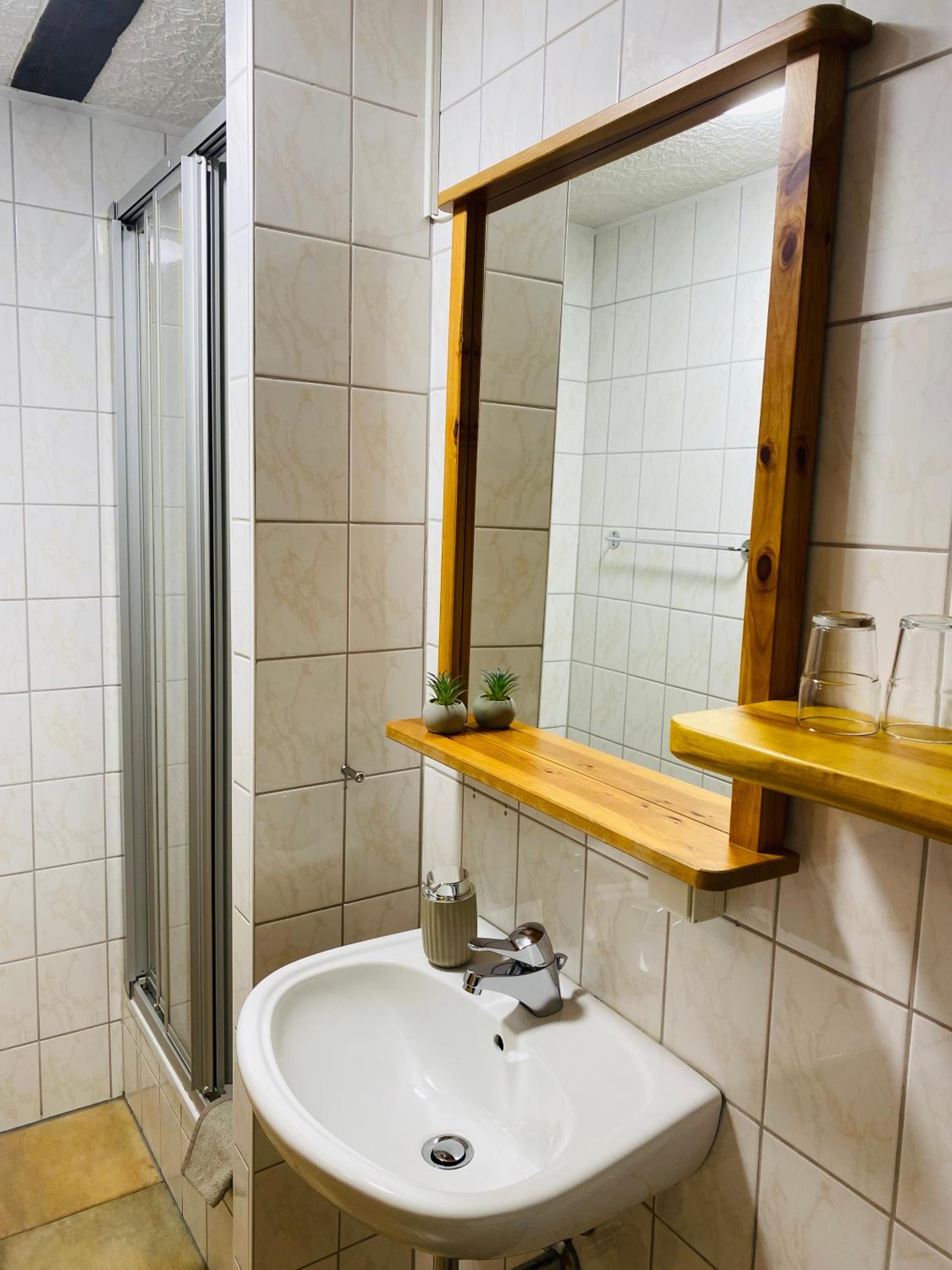 Family Room with Bathroom photo 3