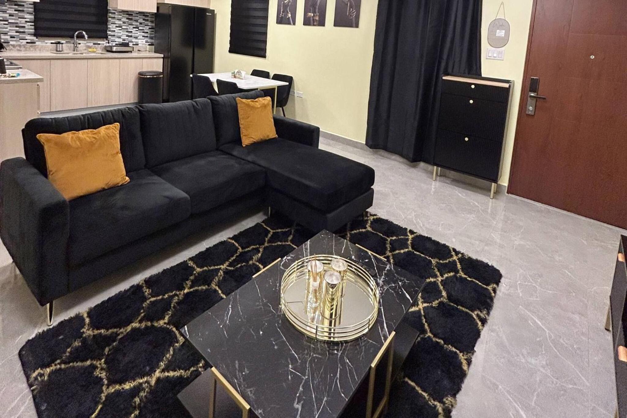 Apartment photo 2