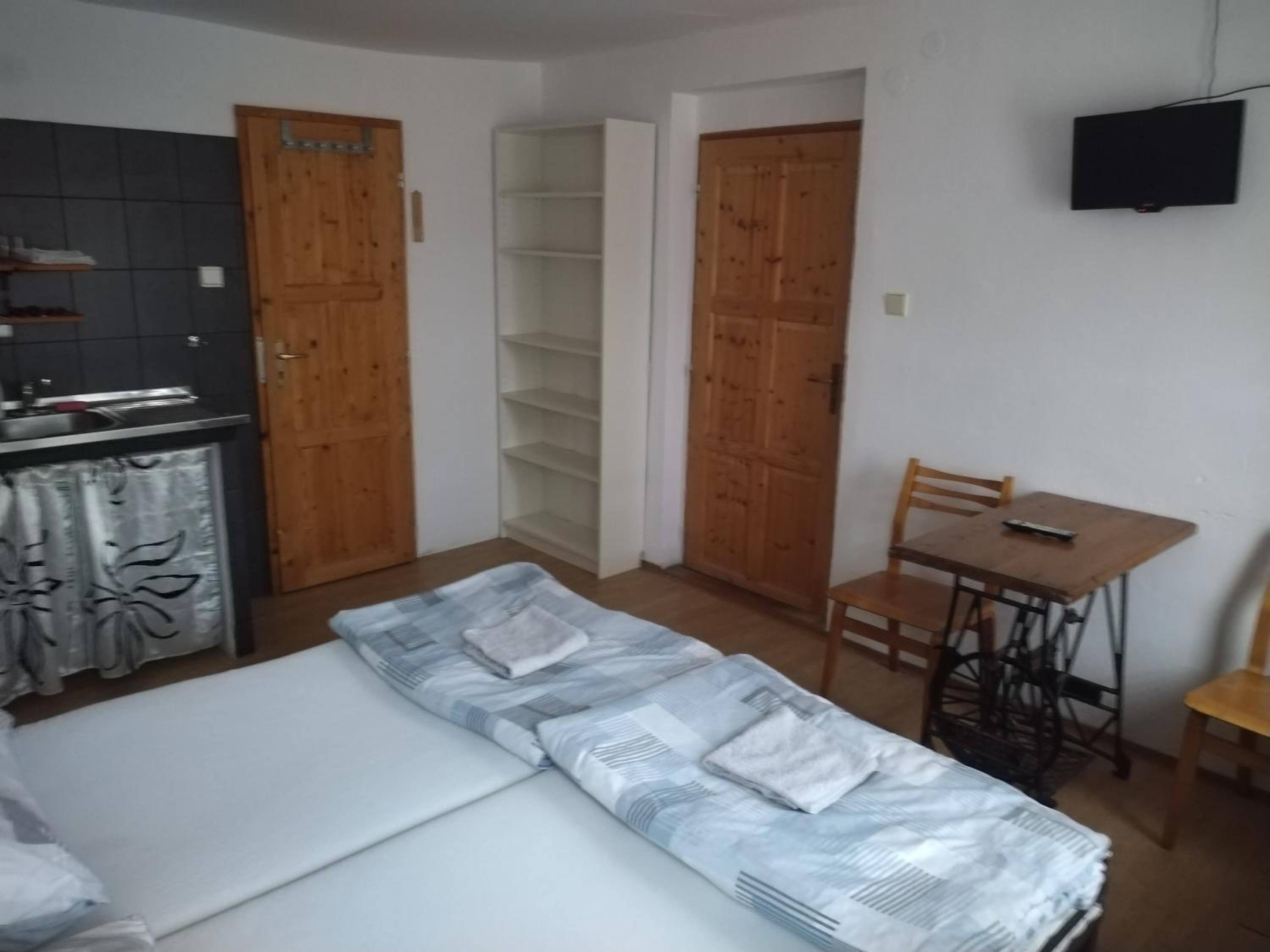 Economy Twin Room