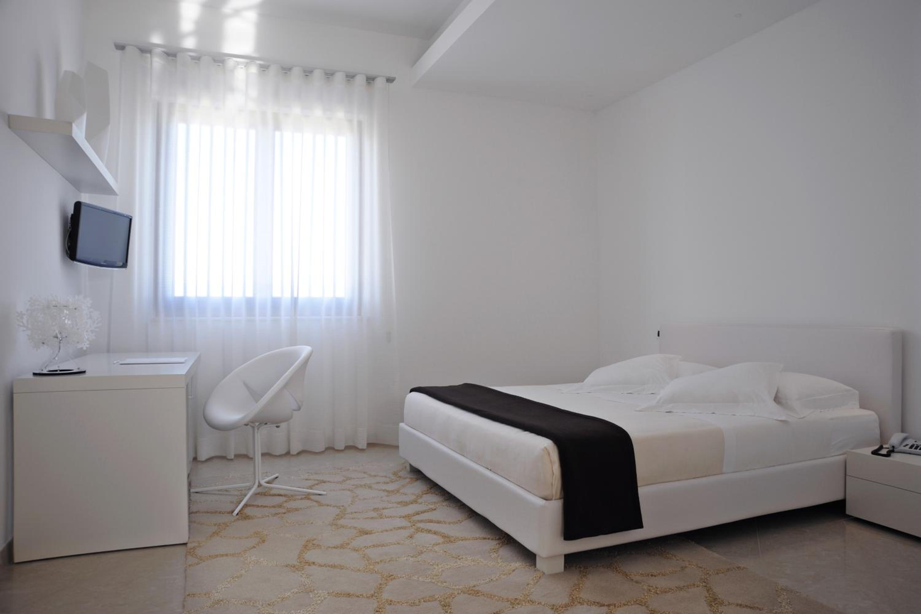 Deluxe Double Room - Photo 5