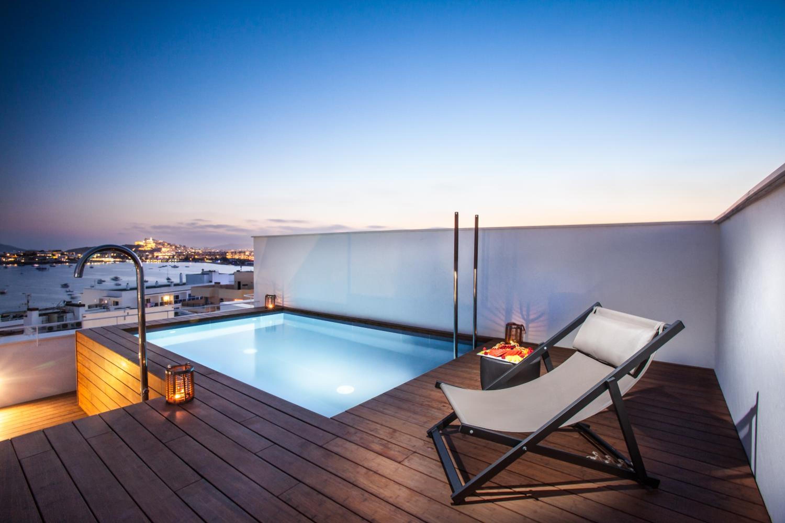 Apartamento Dúplex Suite con Piscina Privada.